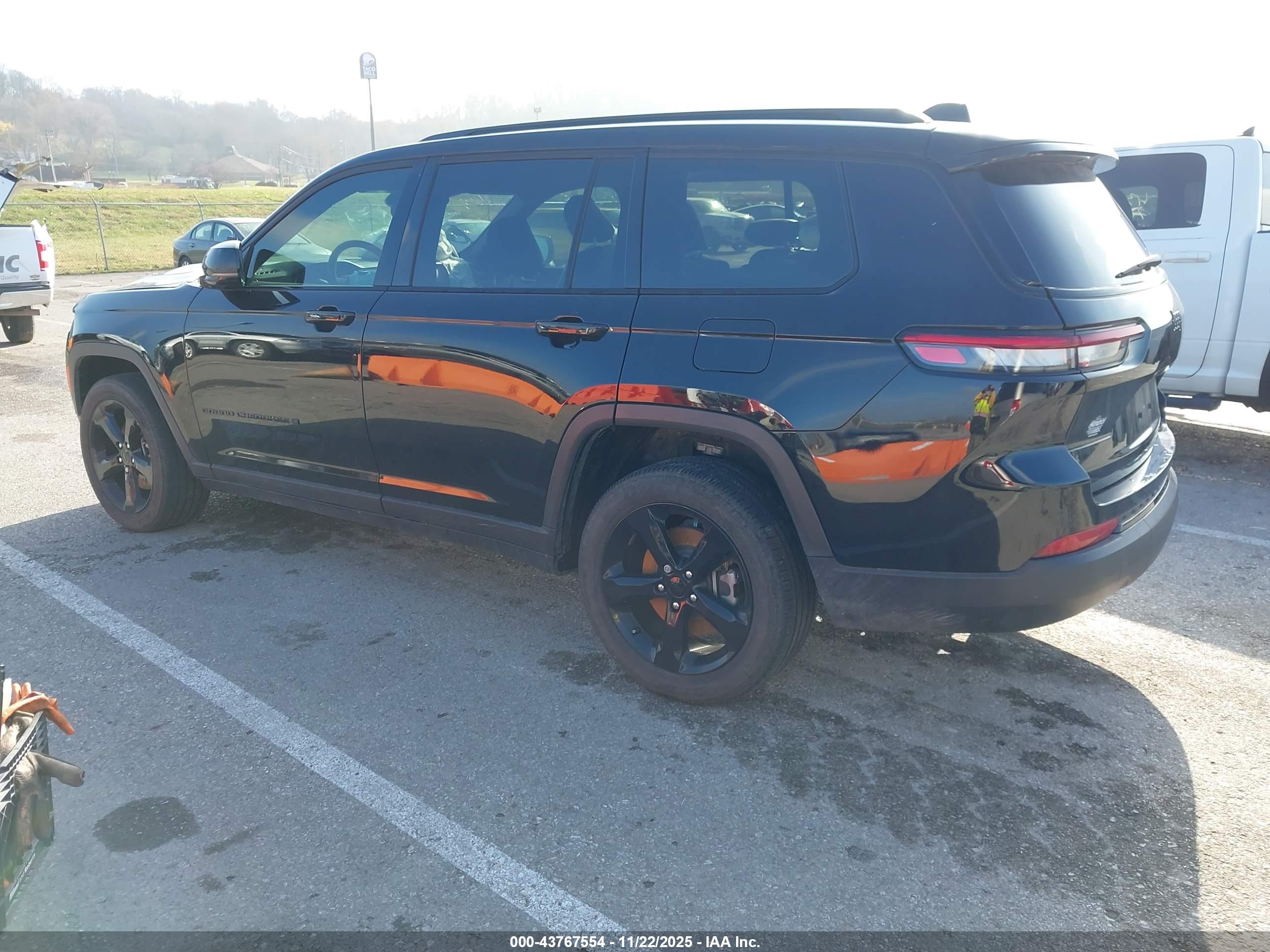JEEP GRAND image 3
