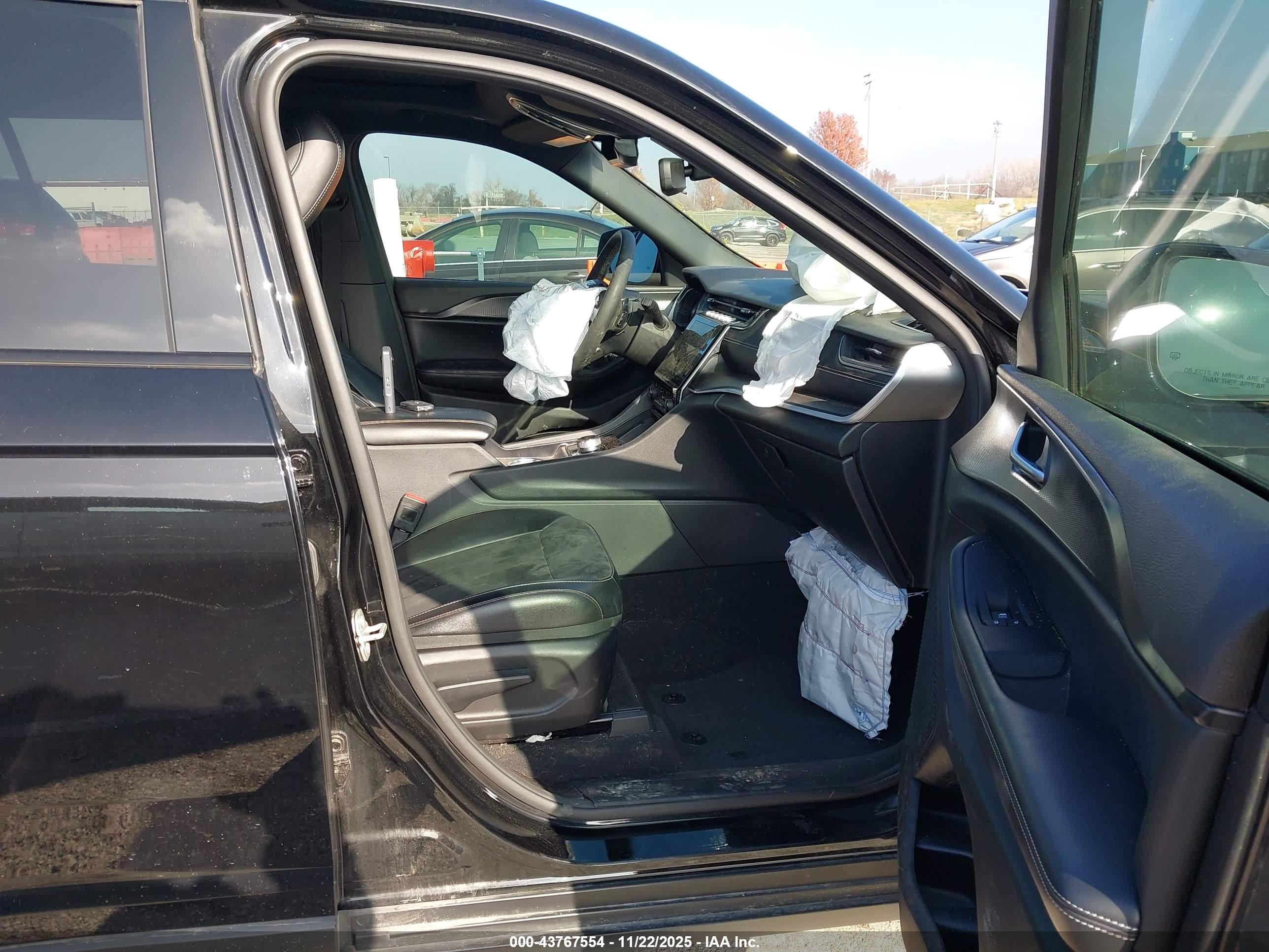 JEEP GRAND image 5