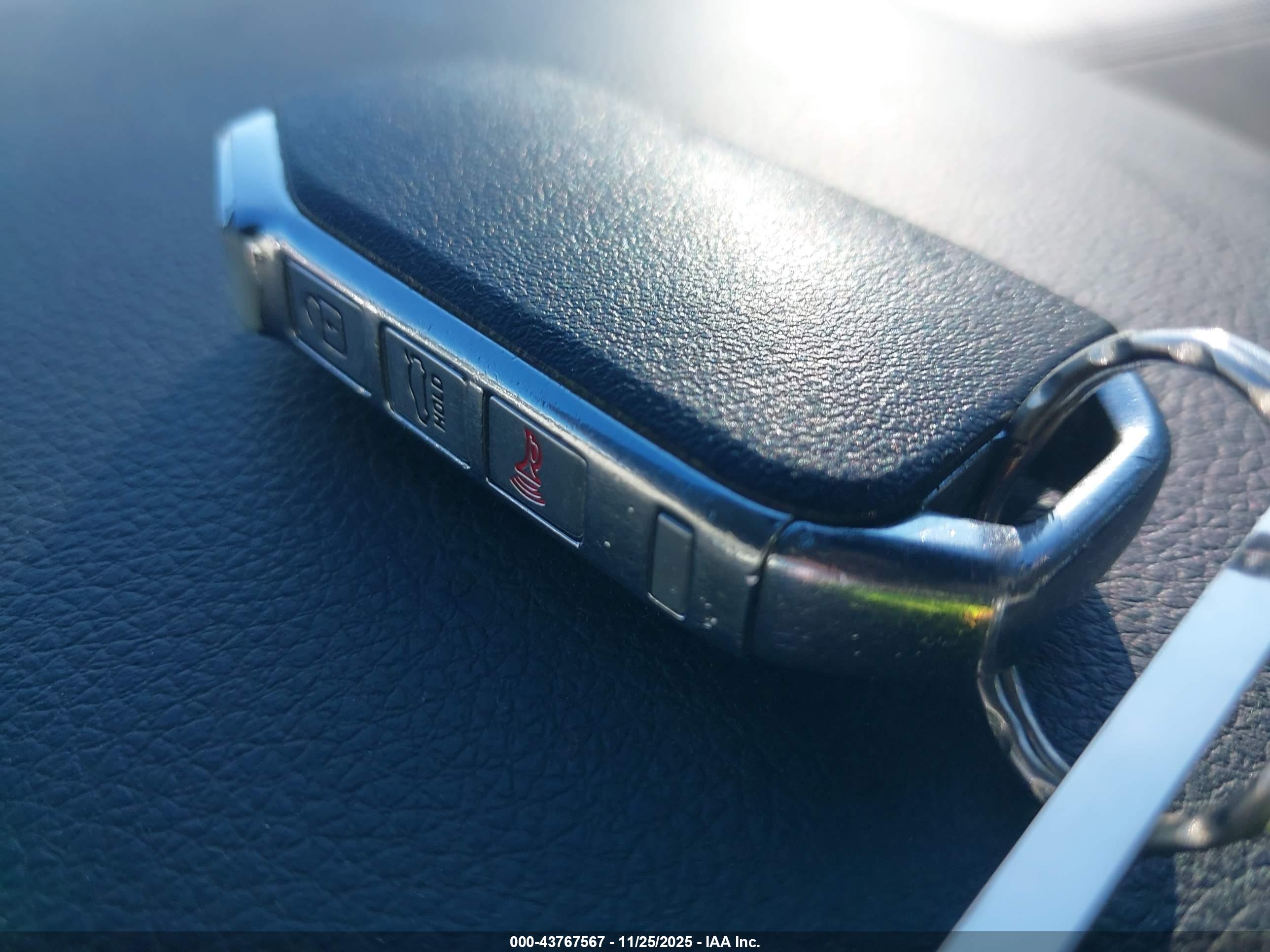 KIA K5 image 11