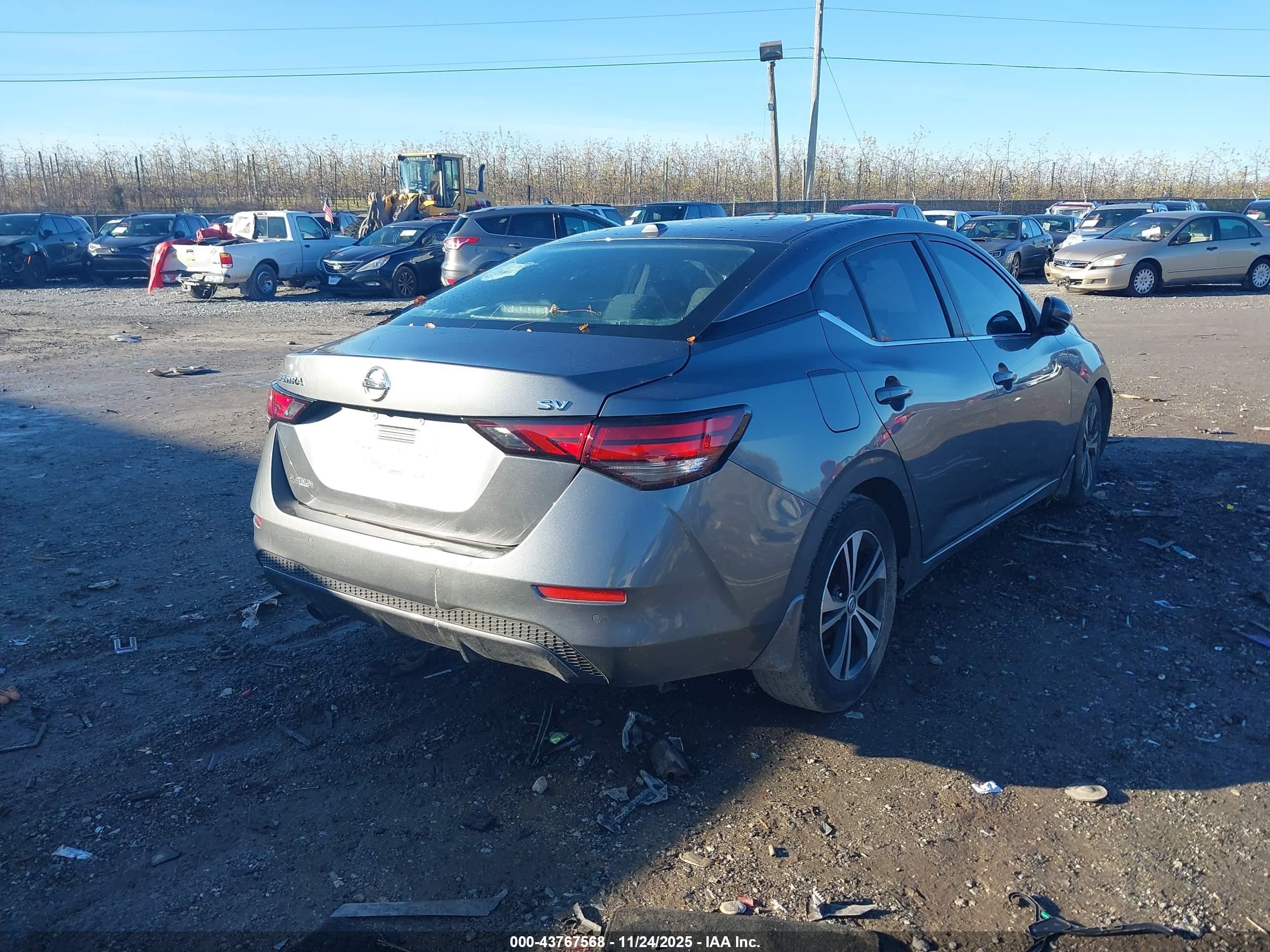 NISSAN SENTRA image 4