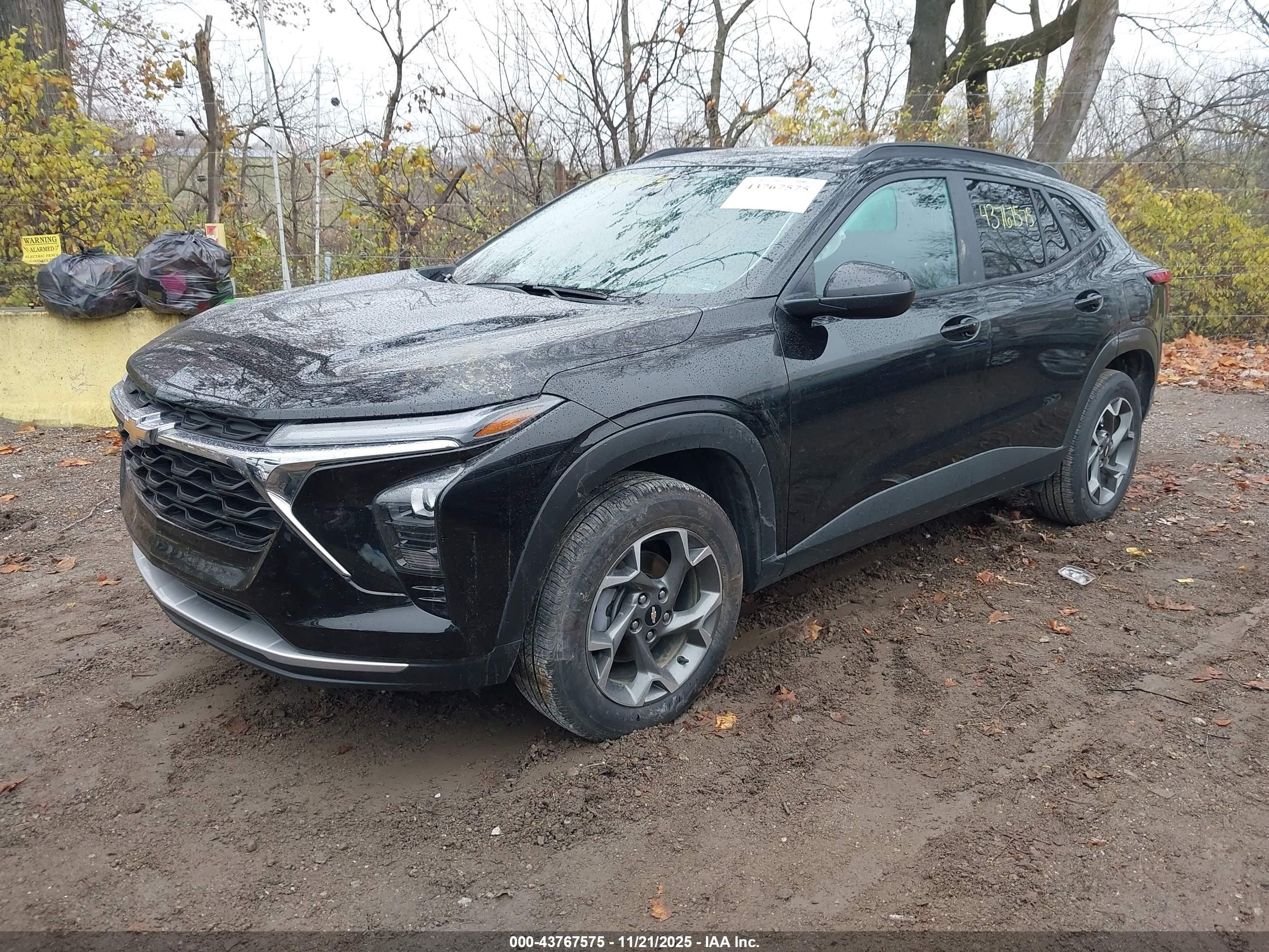 CHEVROLET TRAX image 2