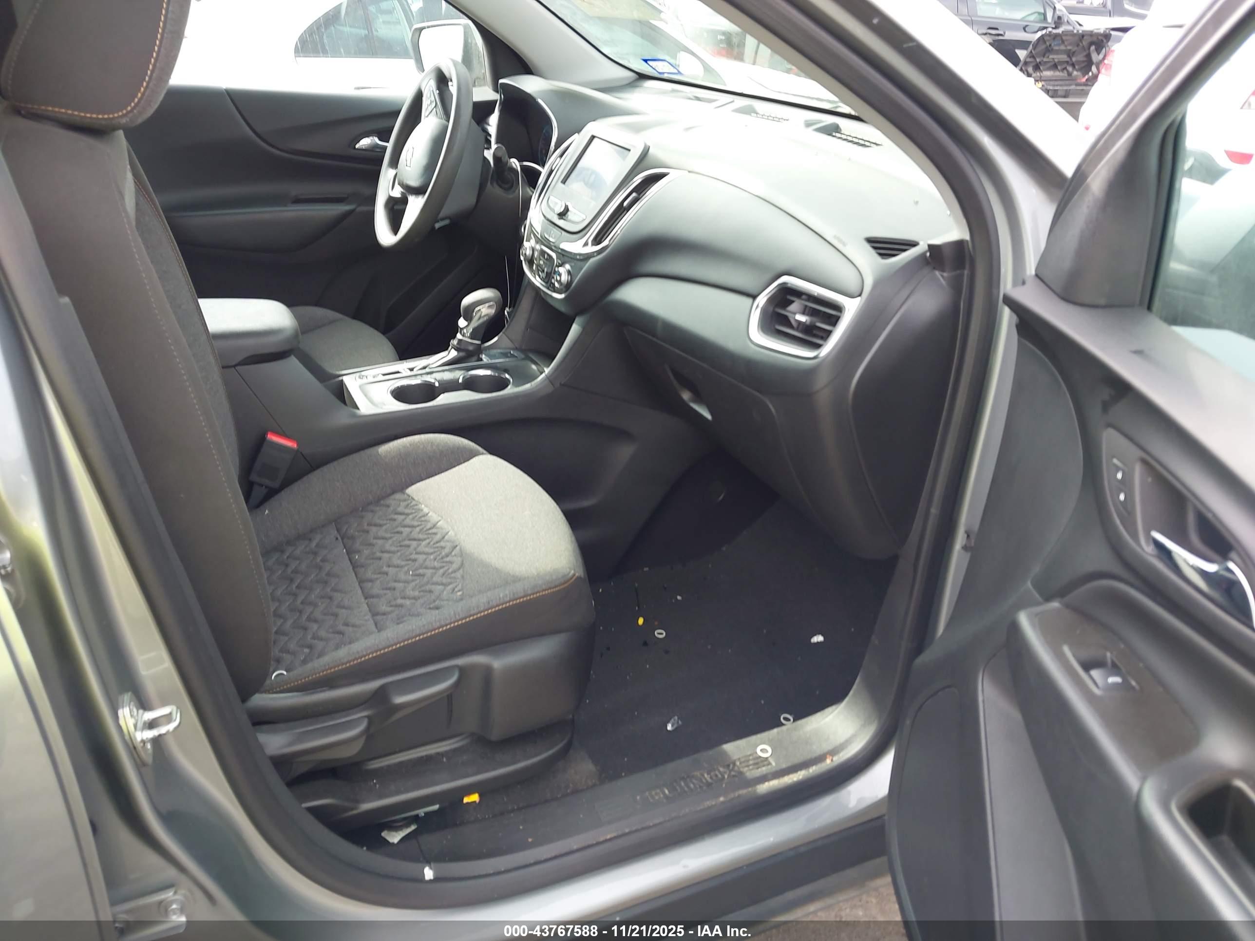 CHEVROLET EQUINOX image 5