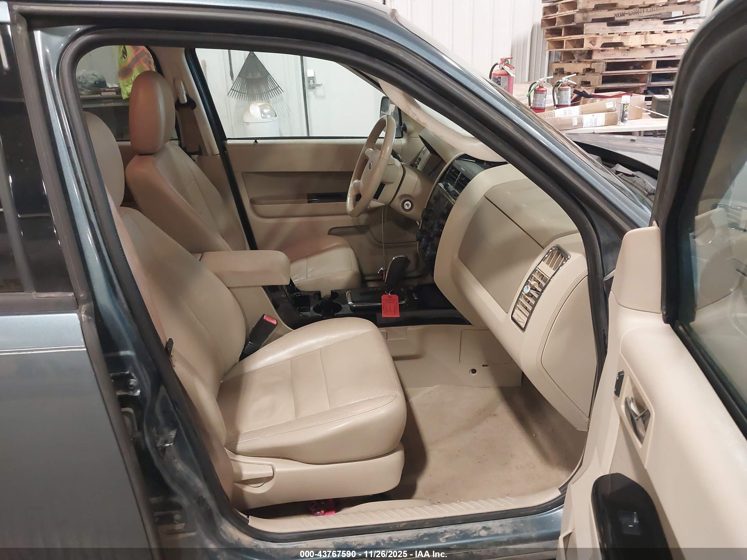 FORD ESCAPE image 5