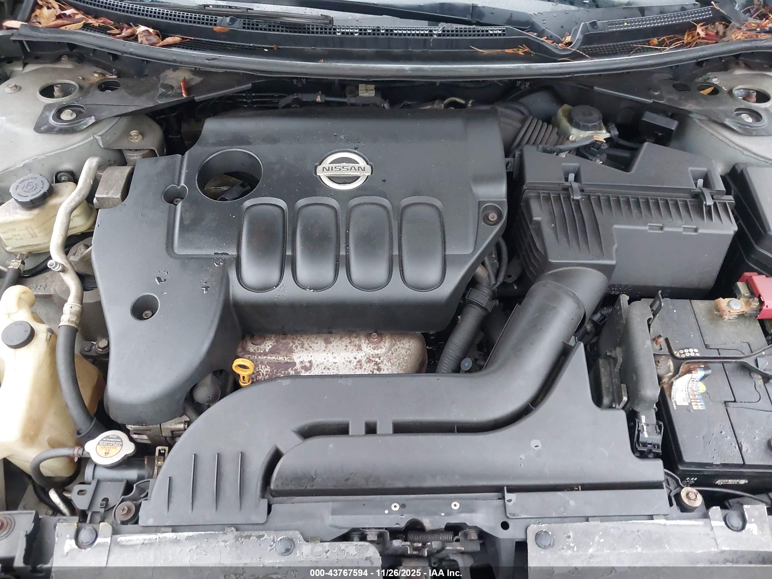 NISSAN ALTIMA image 10