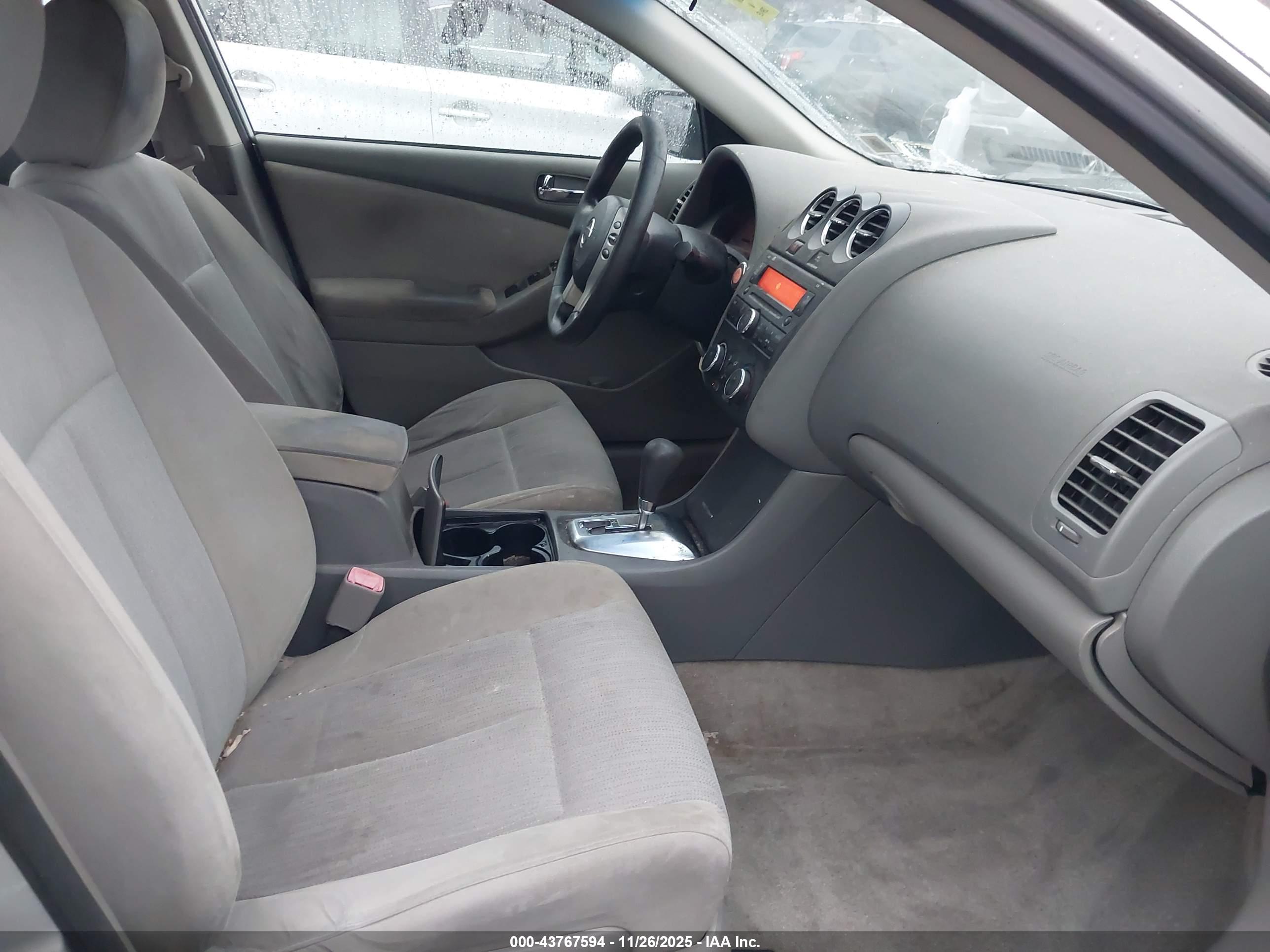 NISSAN ALTIMA image 5