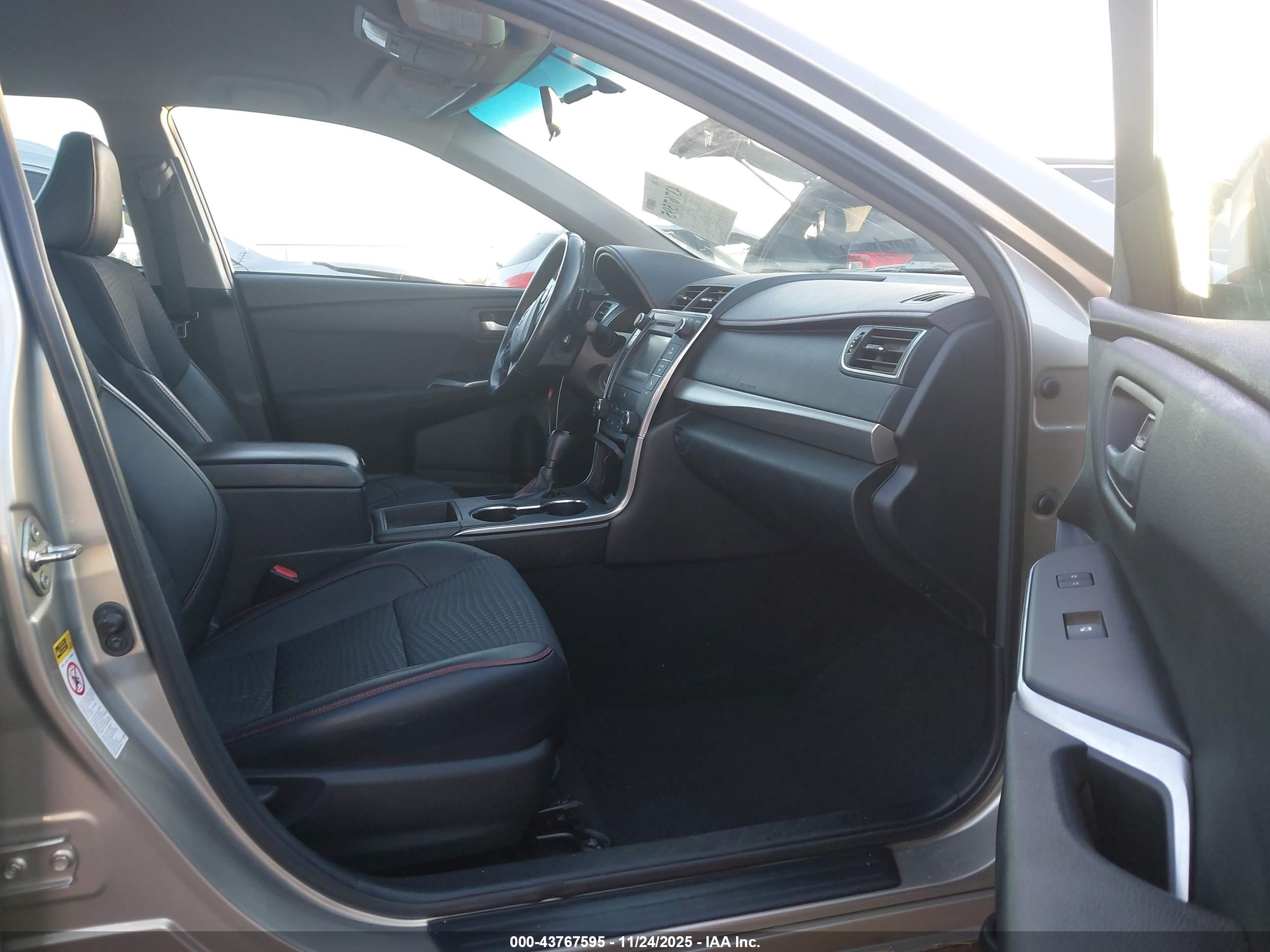 TOYOTA CAMRY image 5