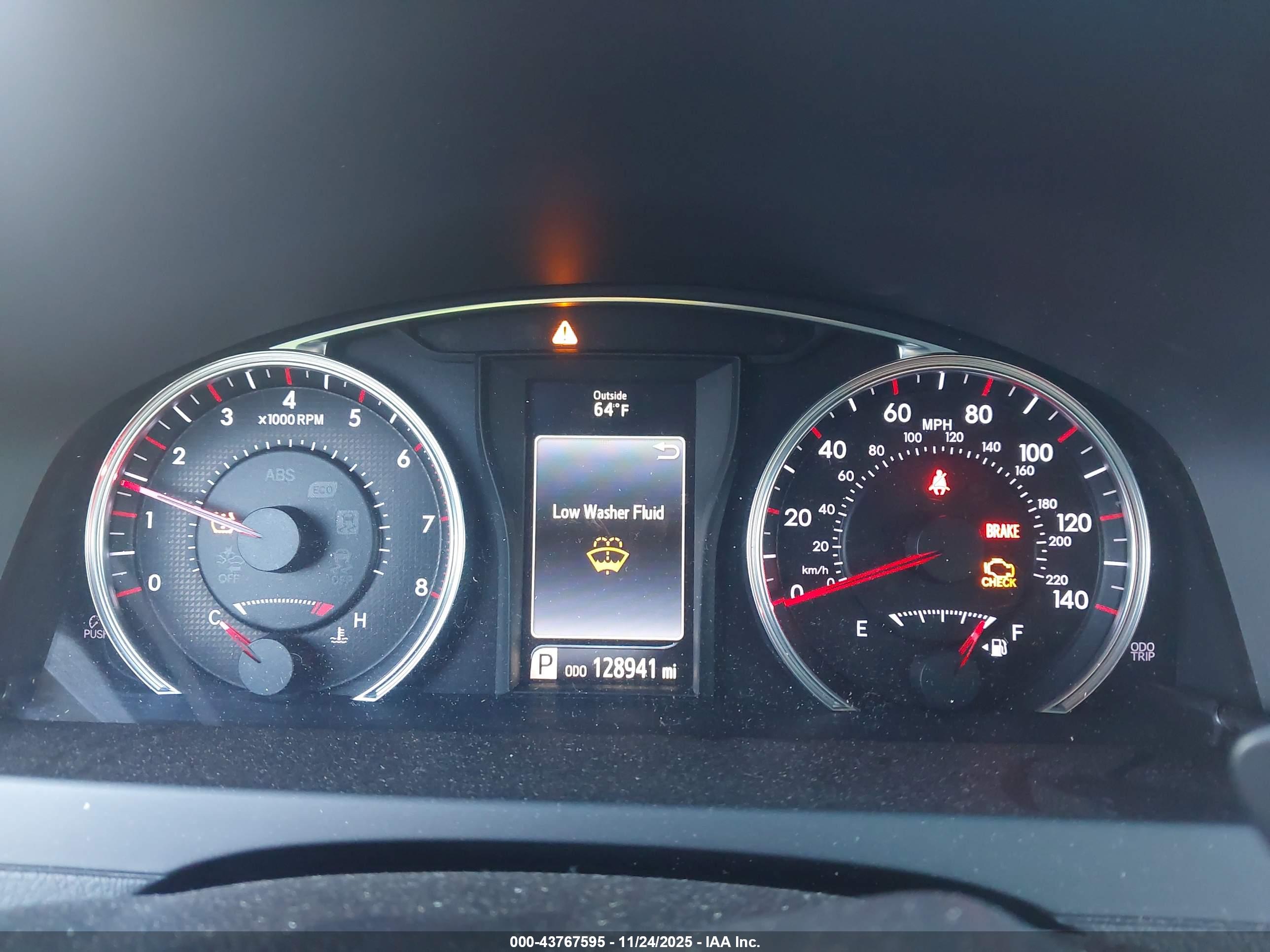 TOYOTA CAMRY image 7