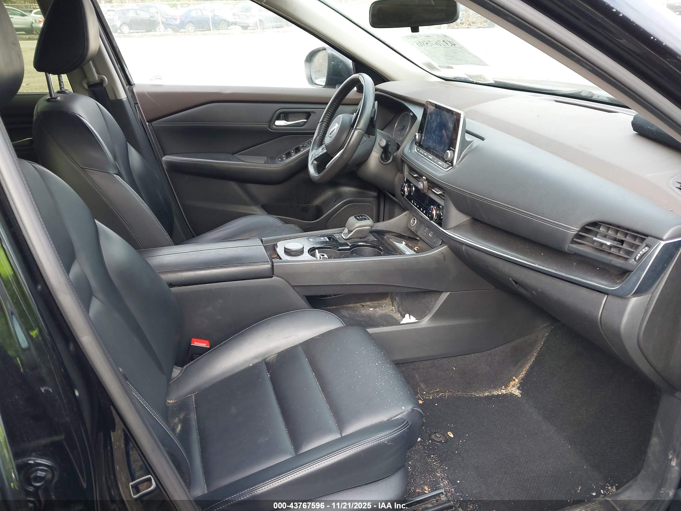 NISSAN ROGUE image 5