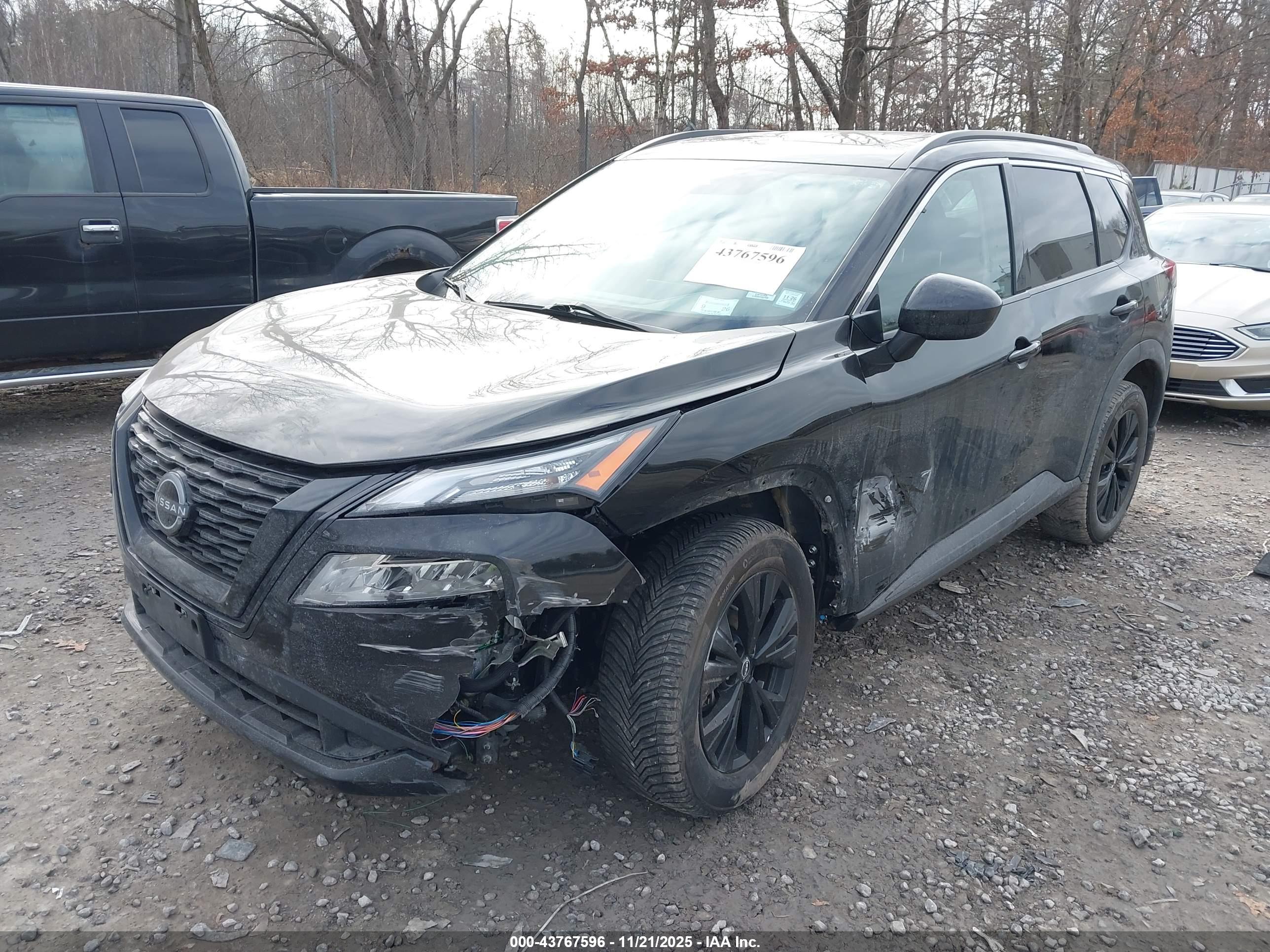 NISSAN ROGUE image 6