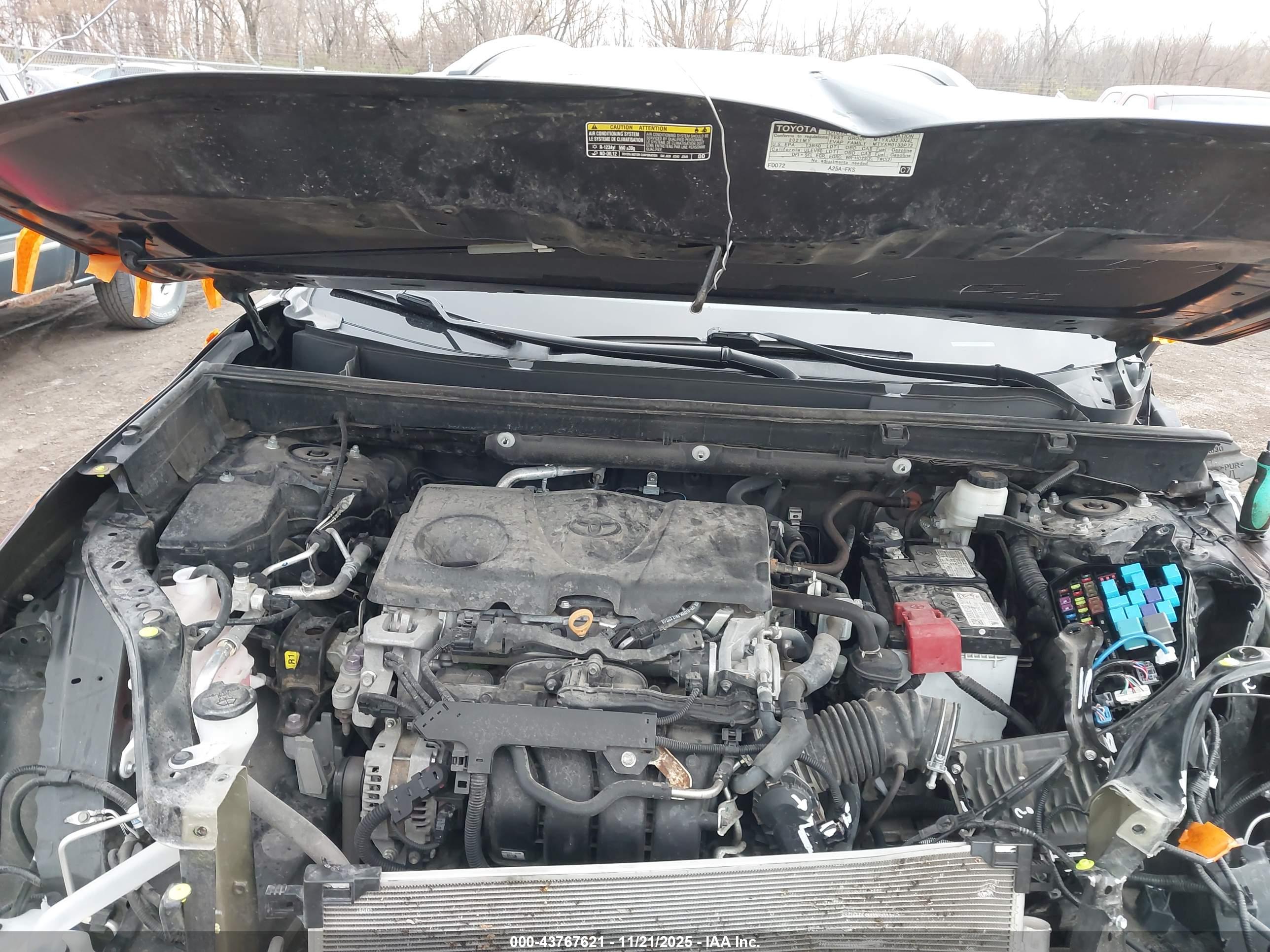 TOYOTA RAV4 image 10