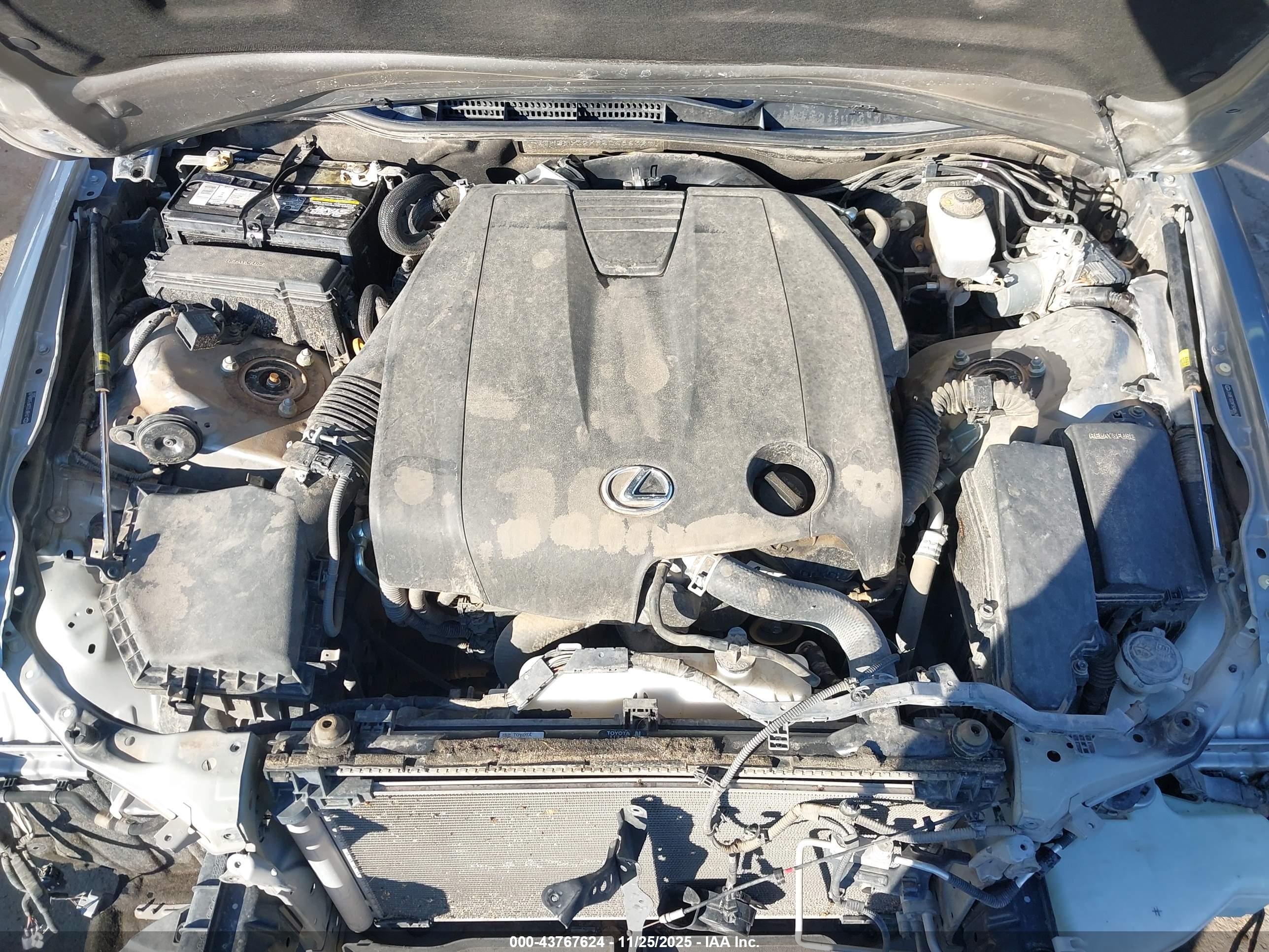 LEXUS IS image 10