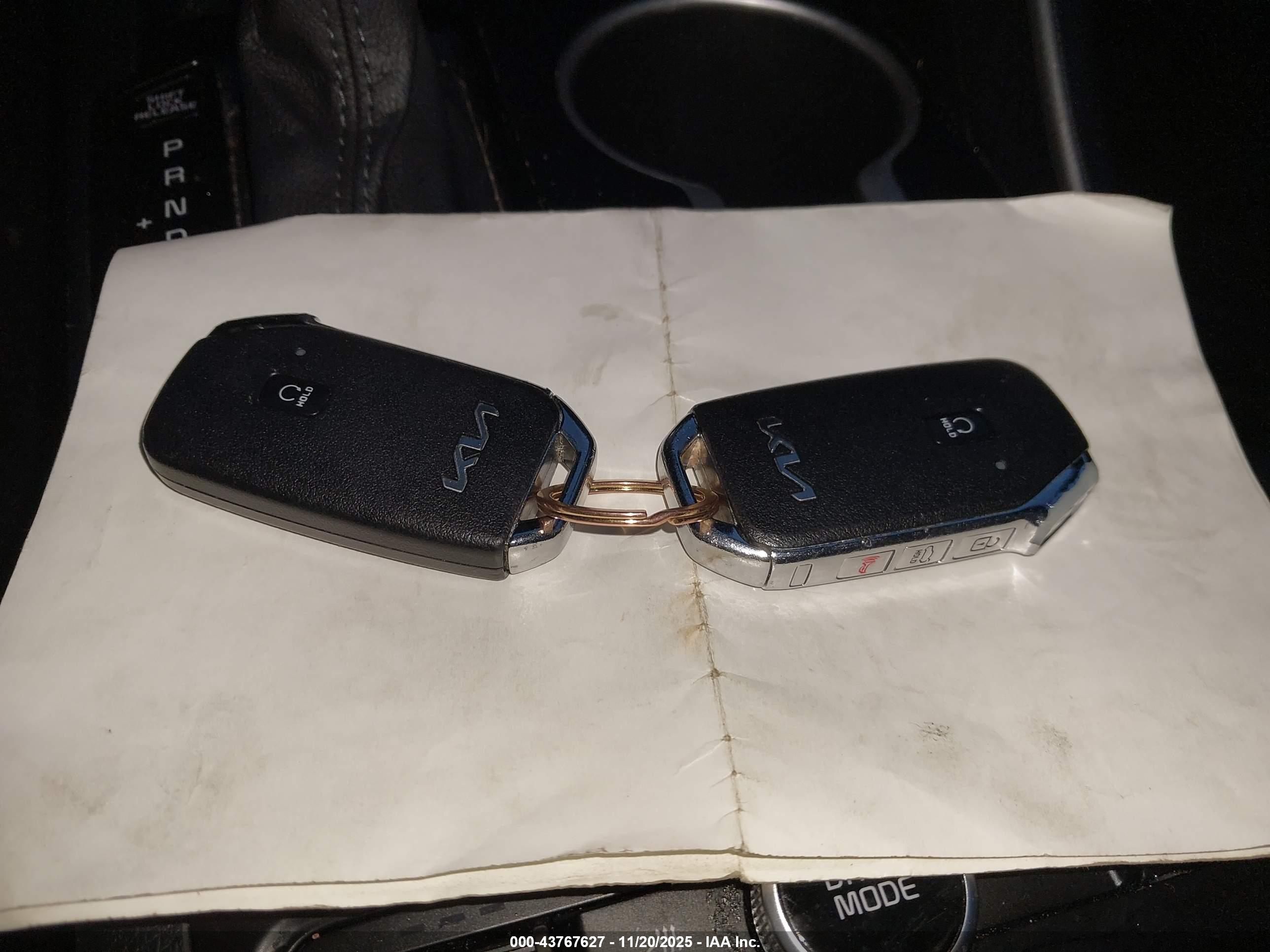 KIA K5 image 11