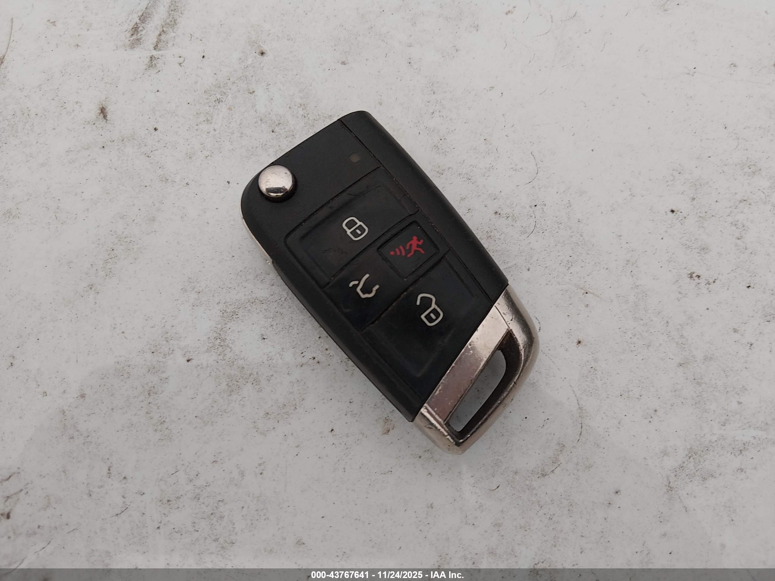 VOLKSWAGEN GOLF image 11