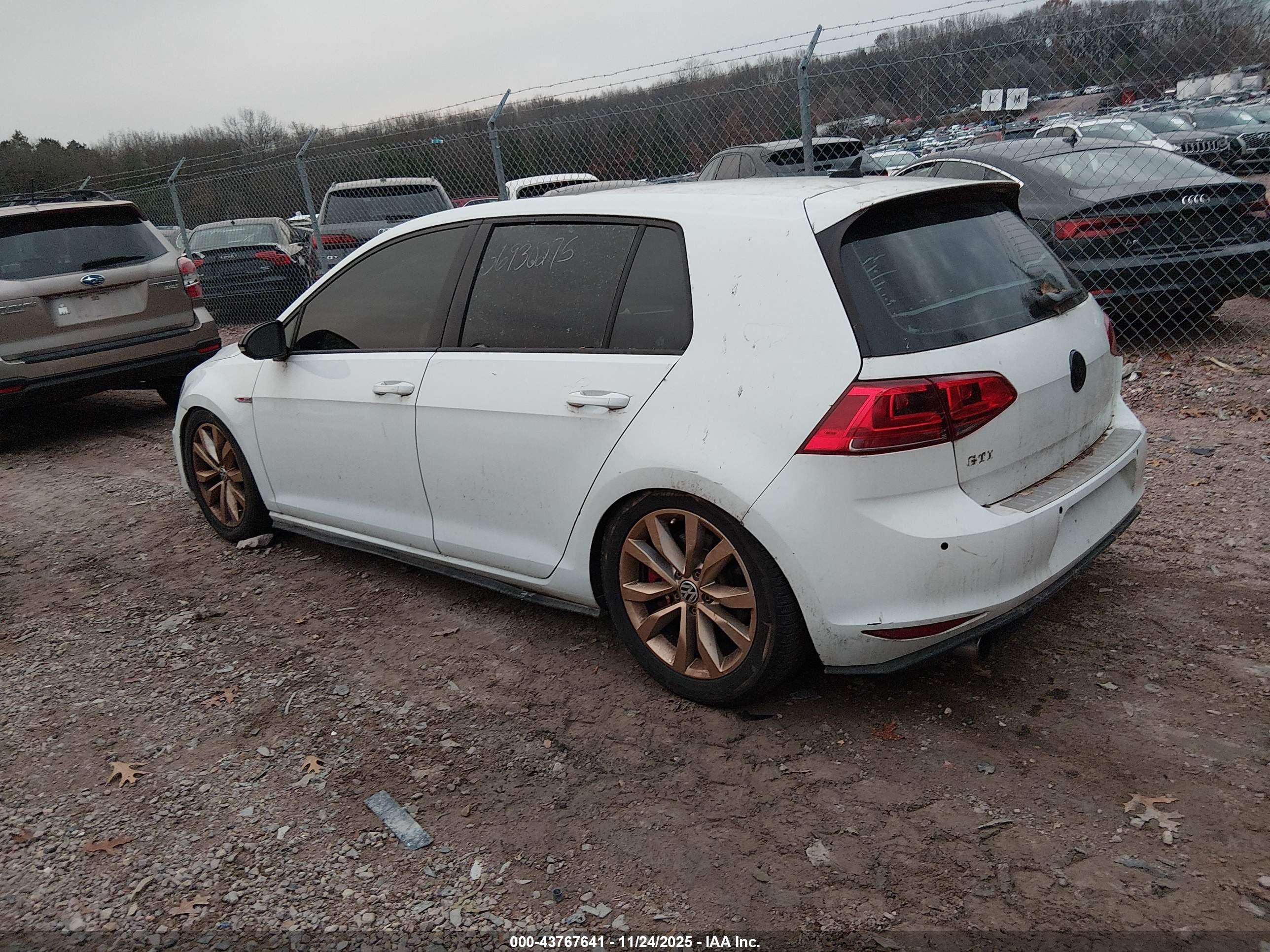 VOLKSWAGEN GOLF image 3