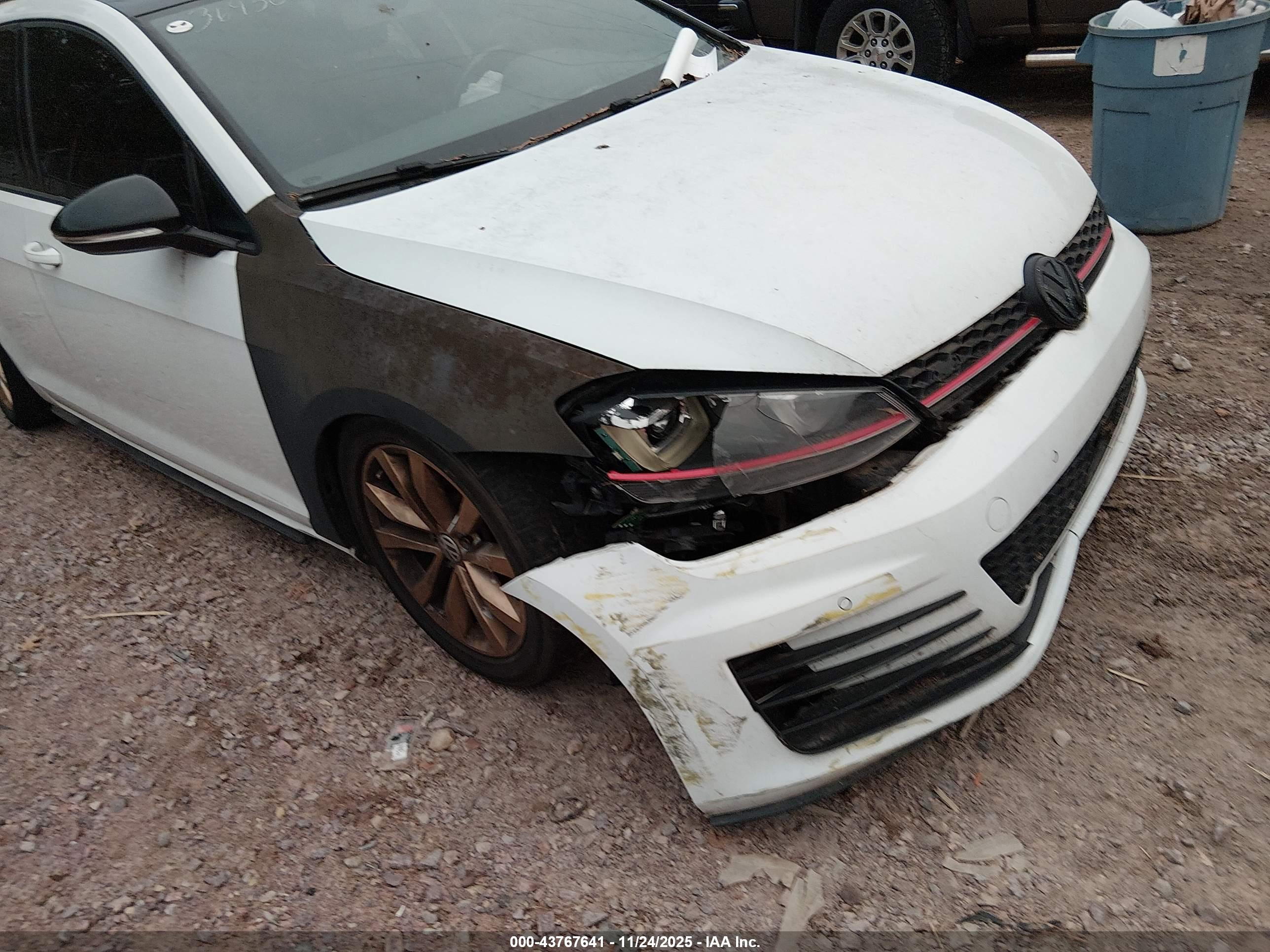 VOLKSWAGEN GOLF image 6