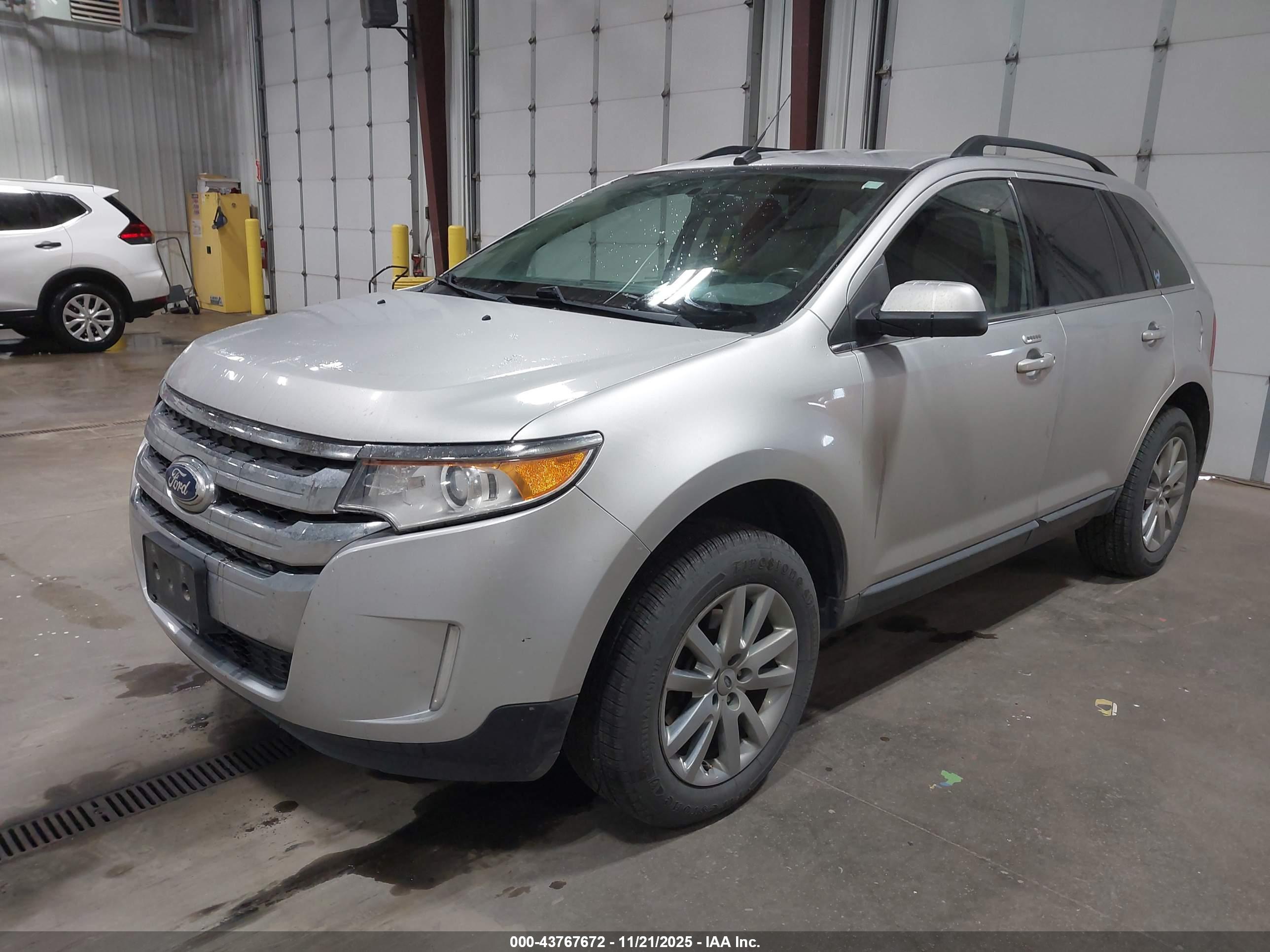 FORD EDGE image 2