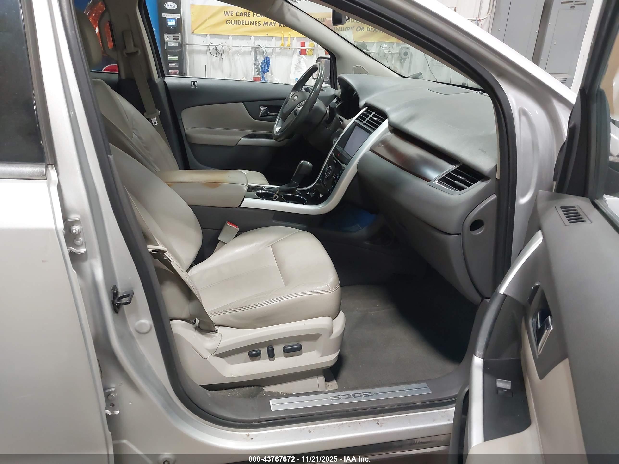 FORD EDGE image 5