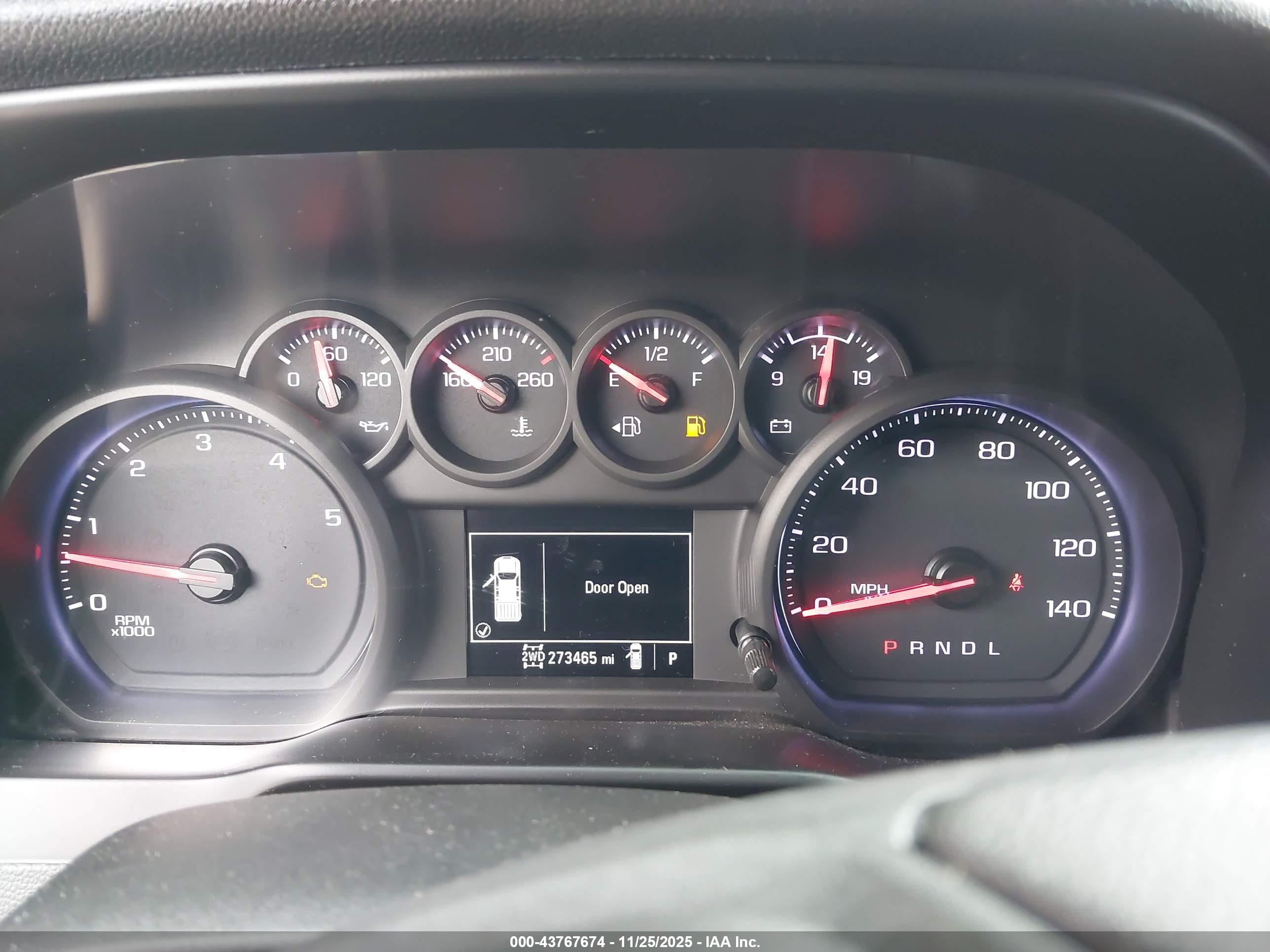 CHEVROLET SILVERADO image 6