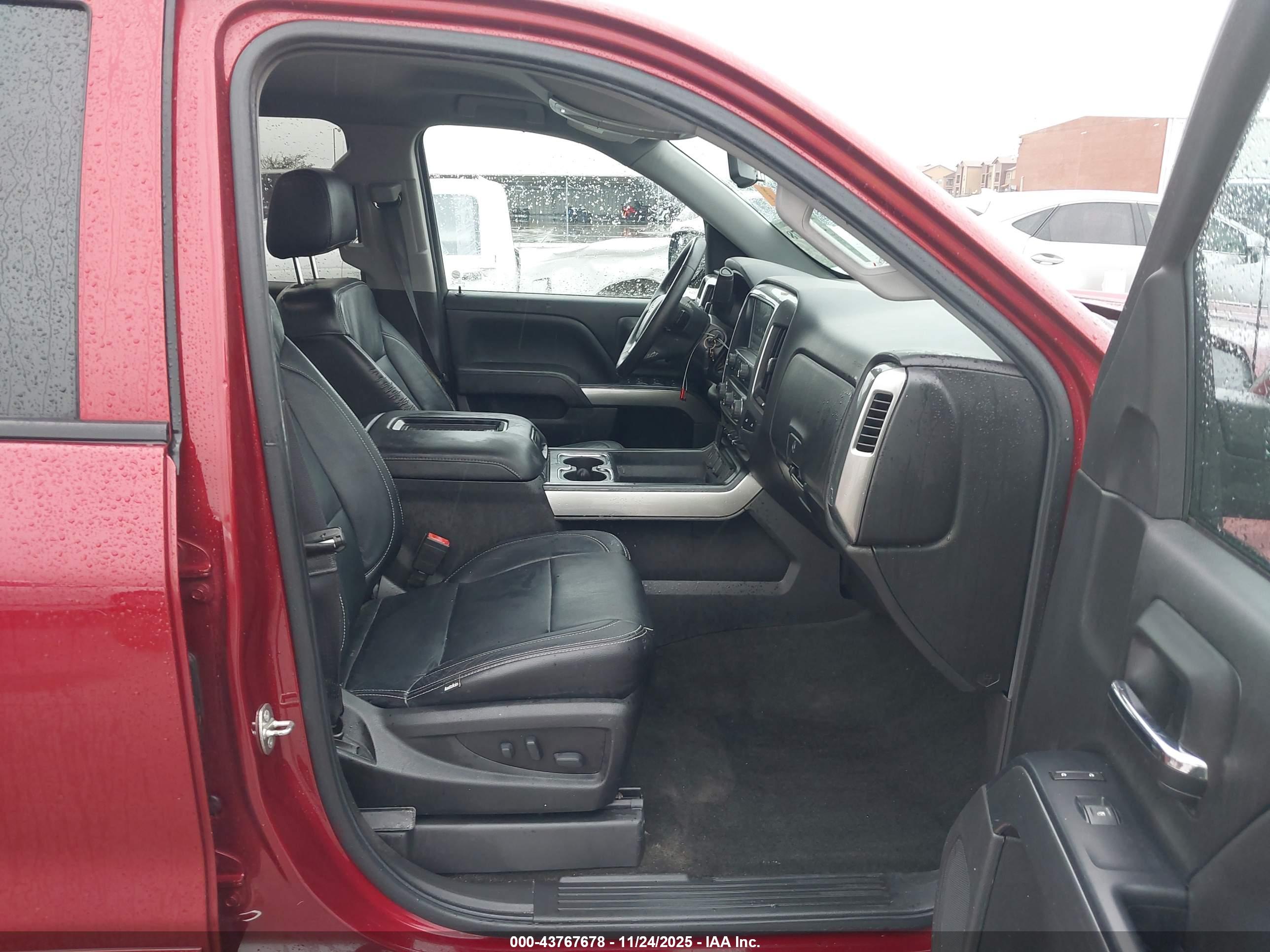 CHEVROLET SILVERADO image 5