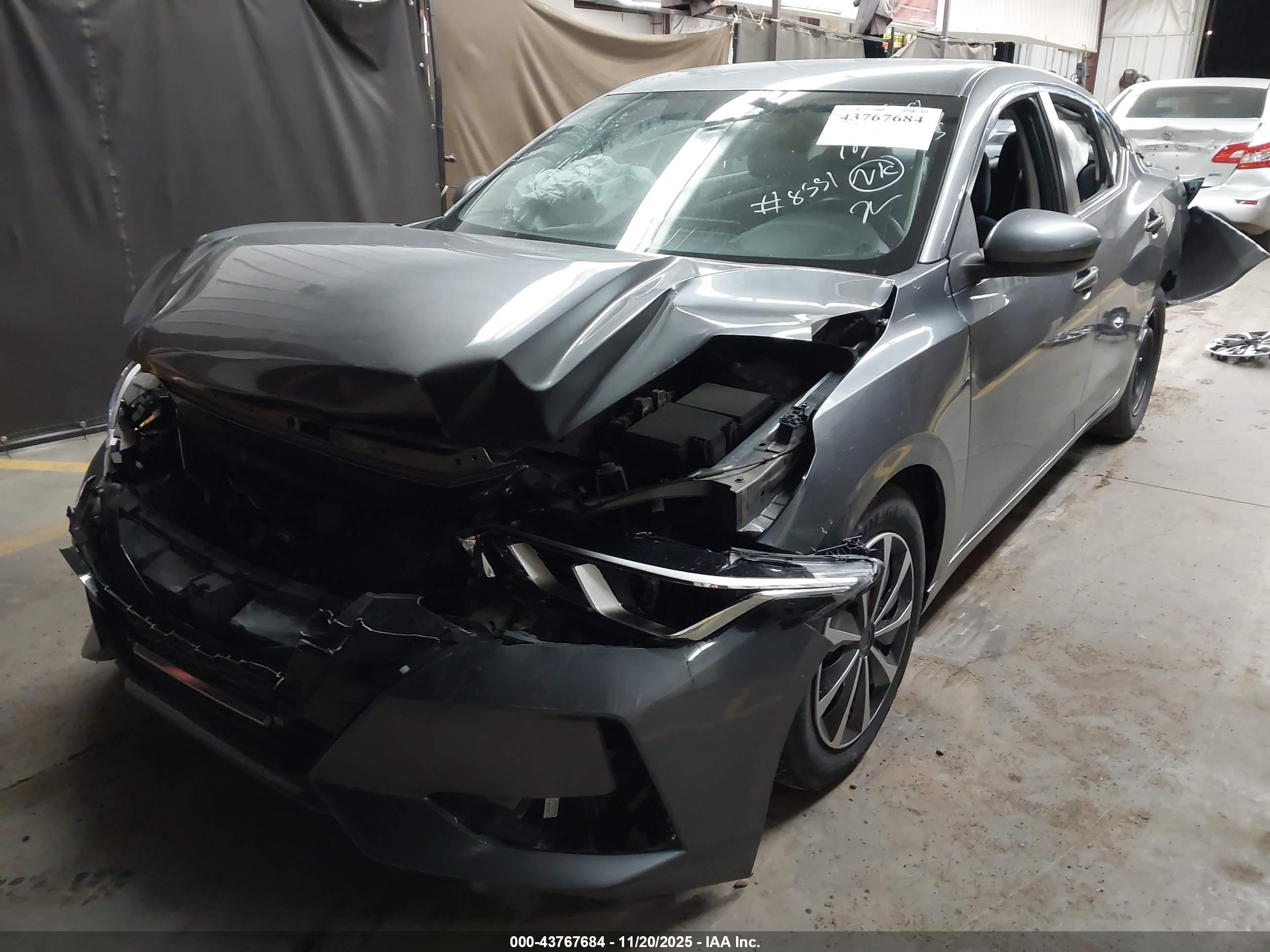 NISSAN SENTRA image 2