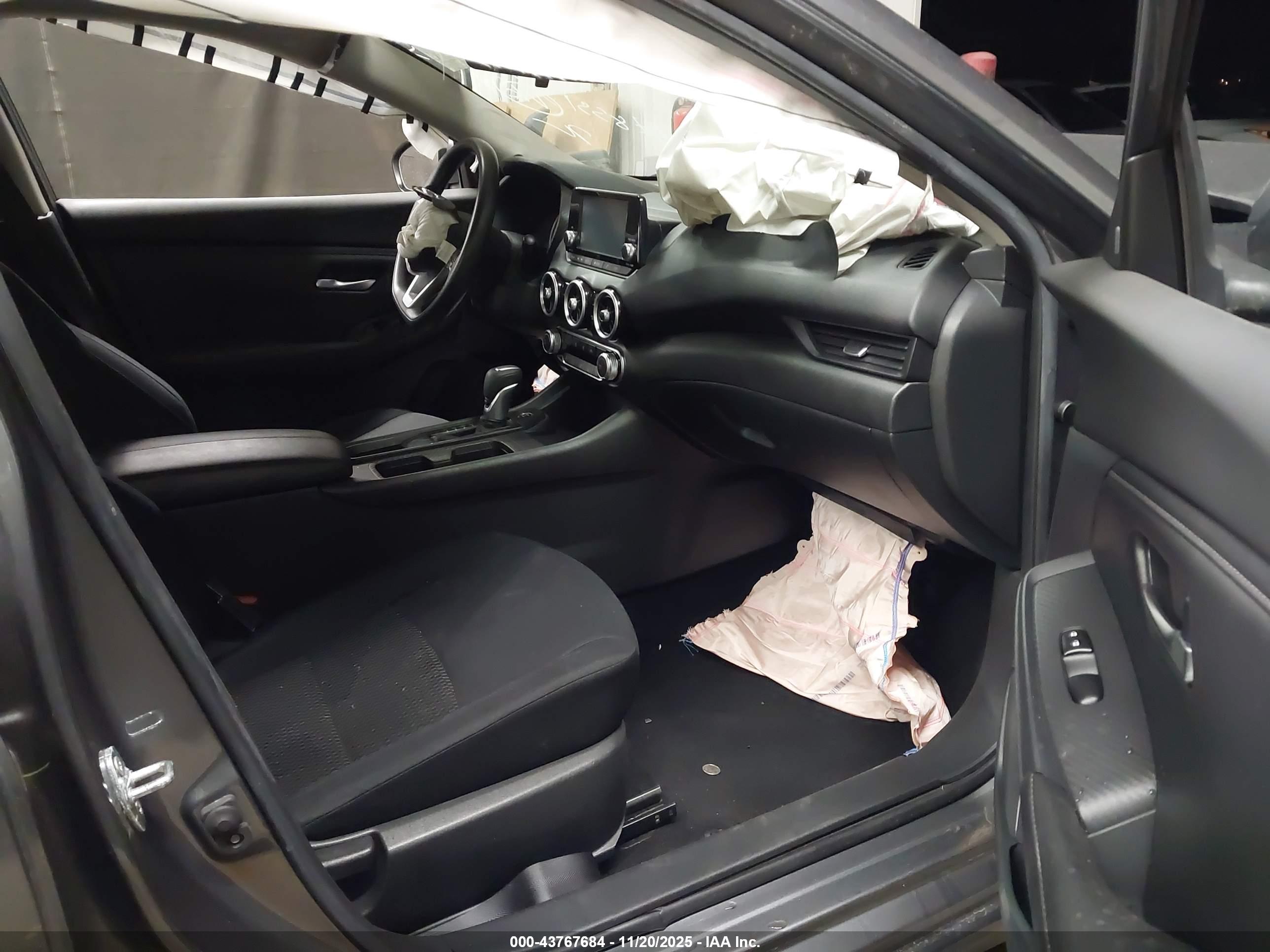 NISSAN SENTRA image 5
