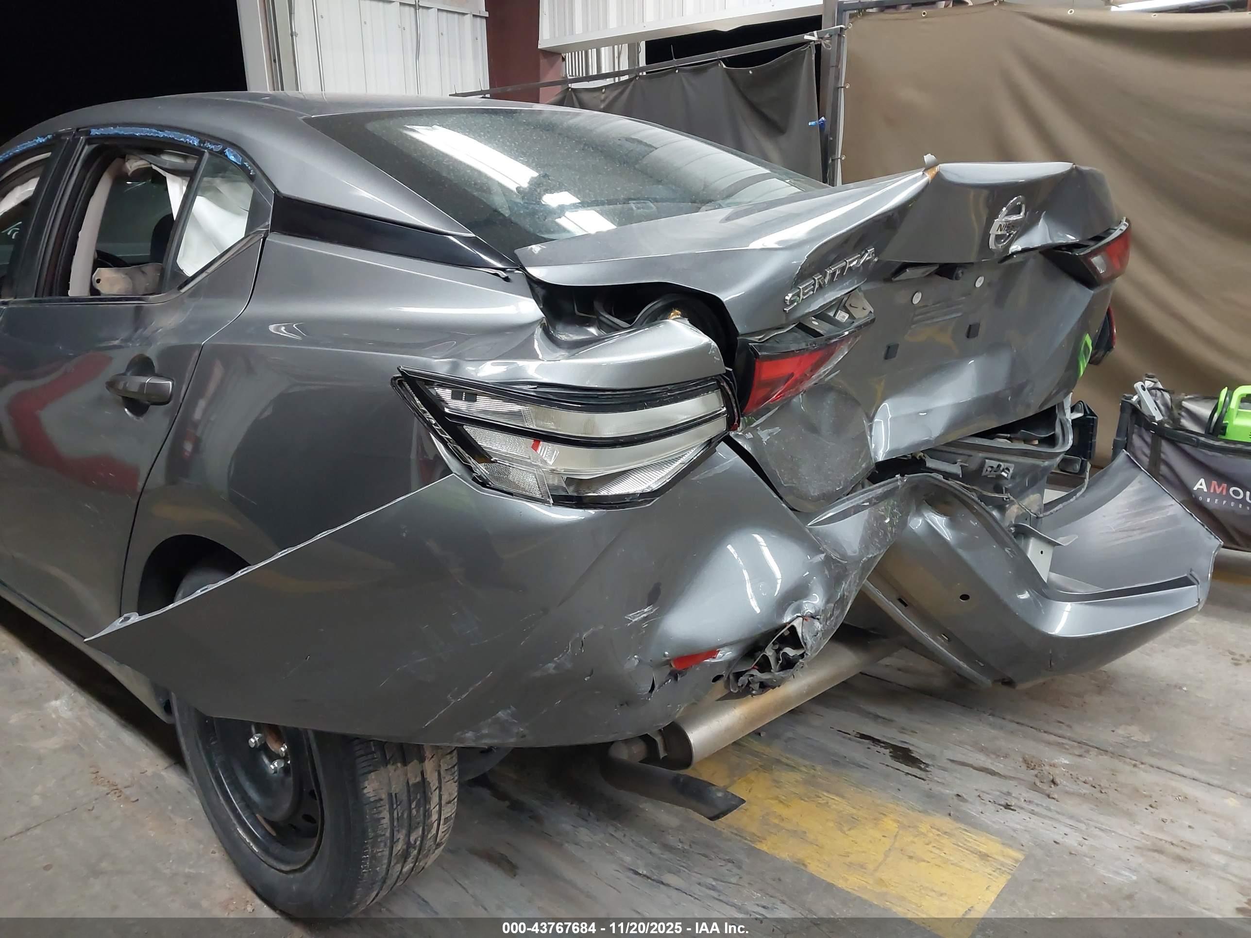 NISSAN SENTRA image 6