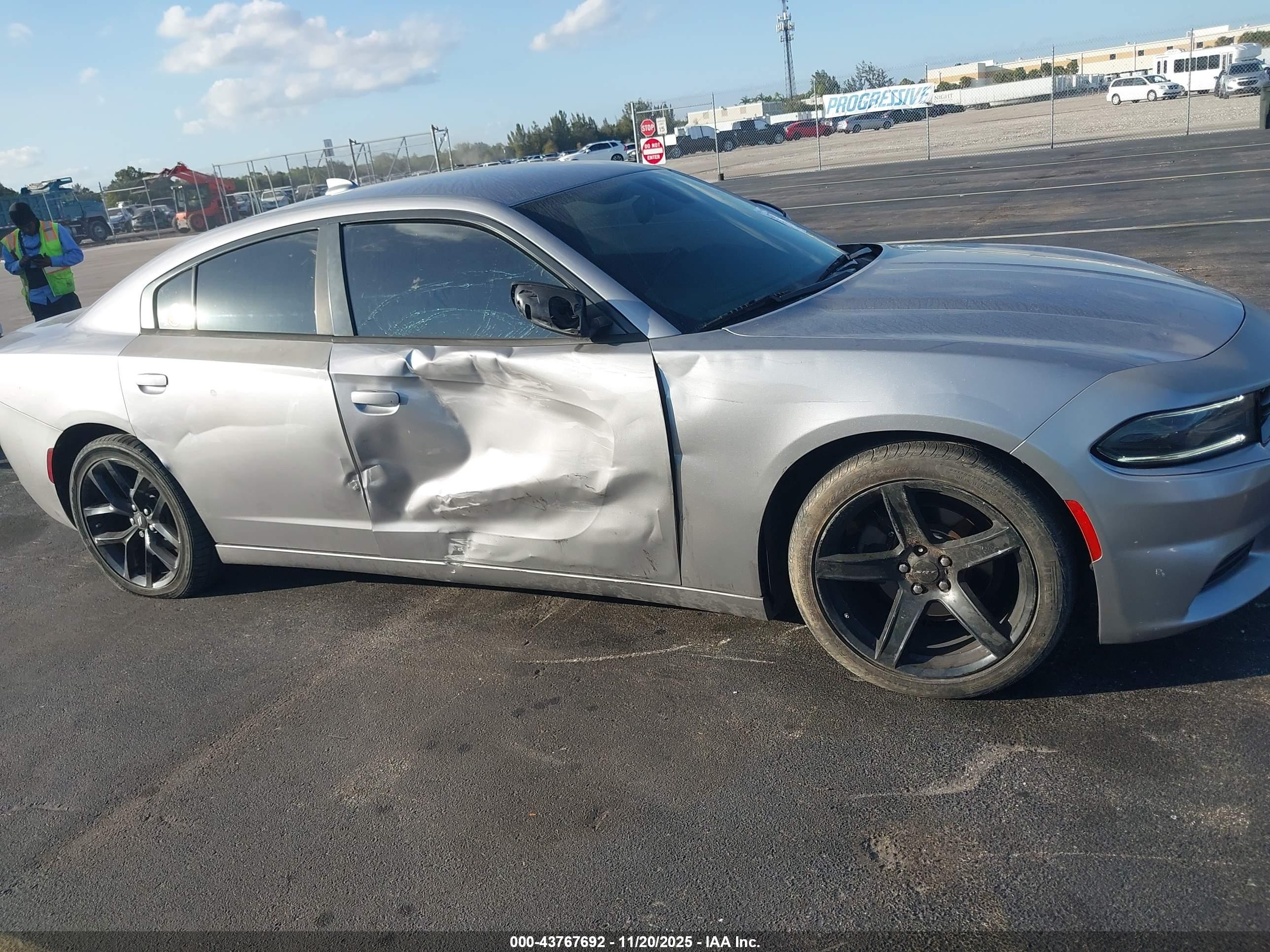 DODGE CHARGER image 6