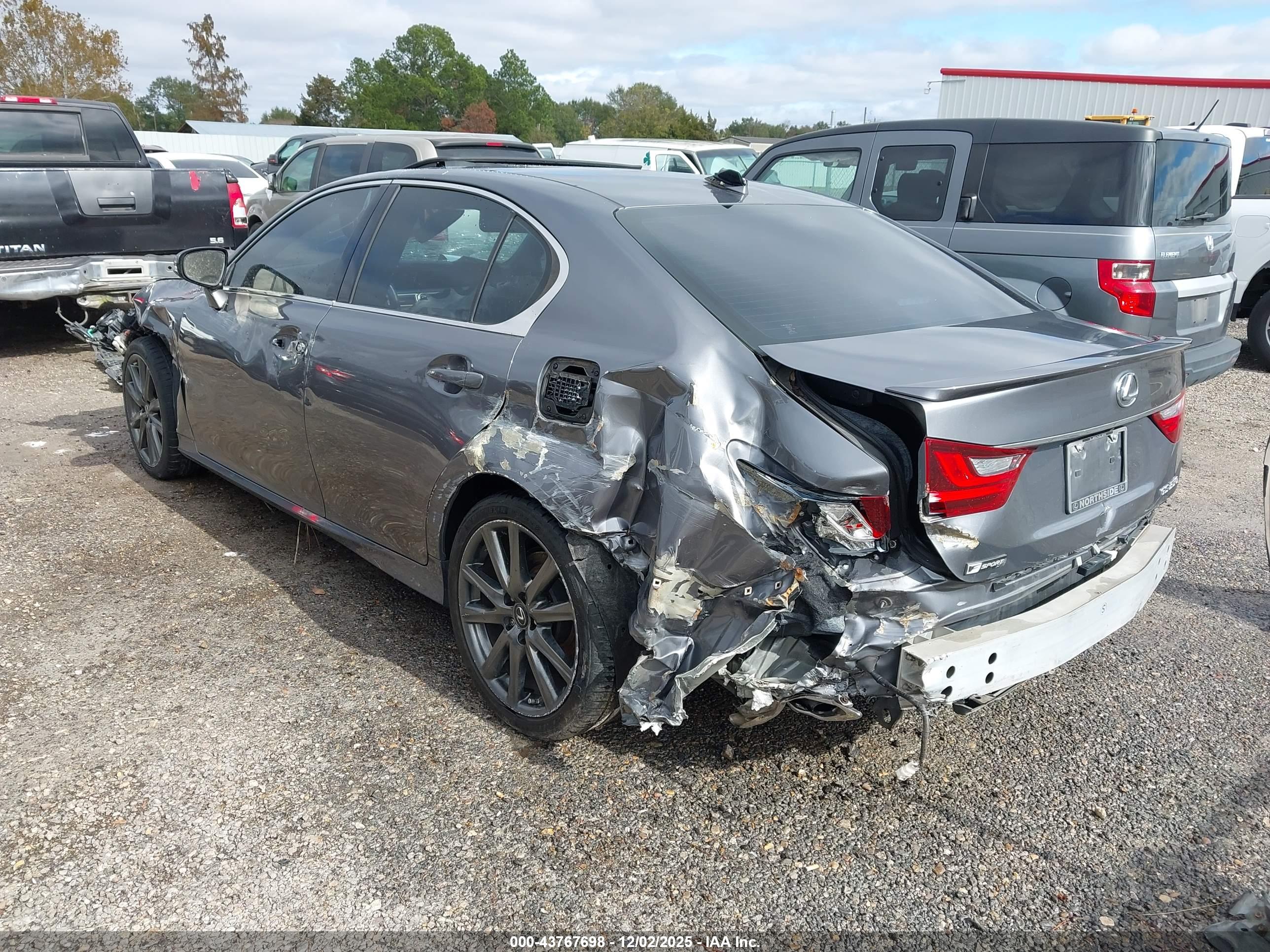 LEXUS GS image 3