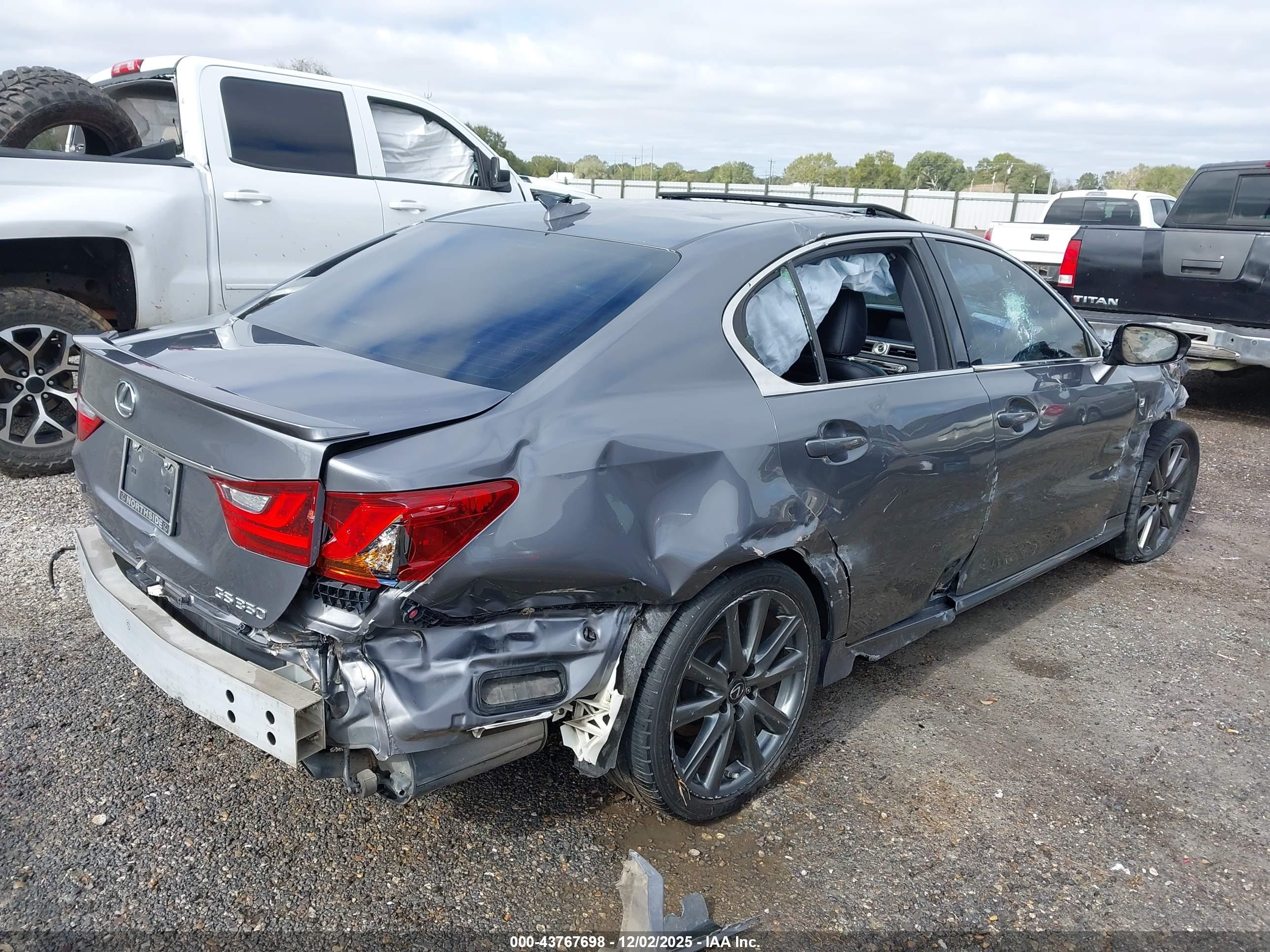 LEXUS GS image 4
