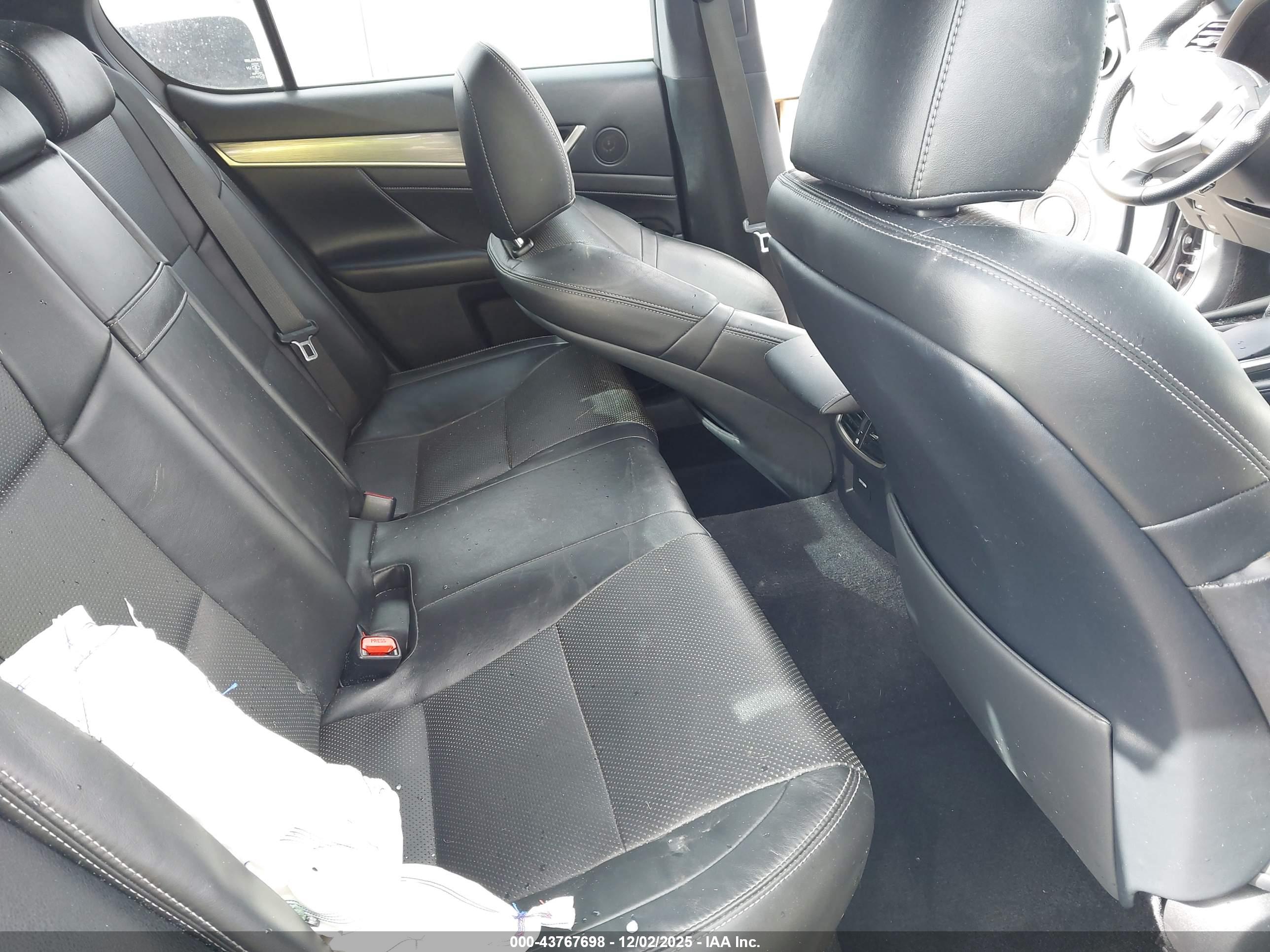 LEXUS GS image 8