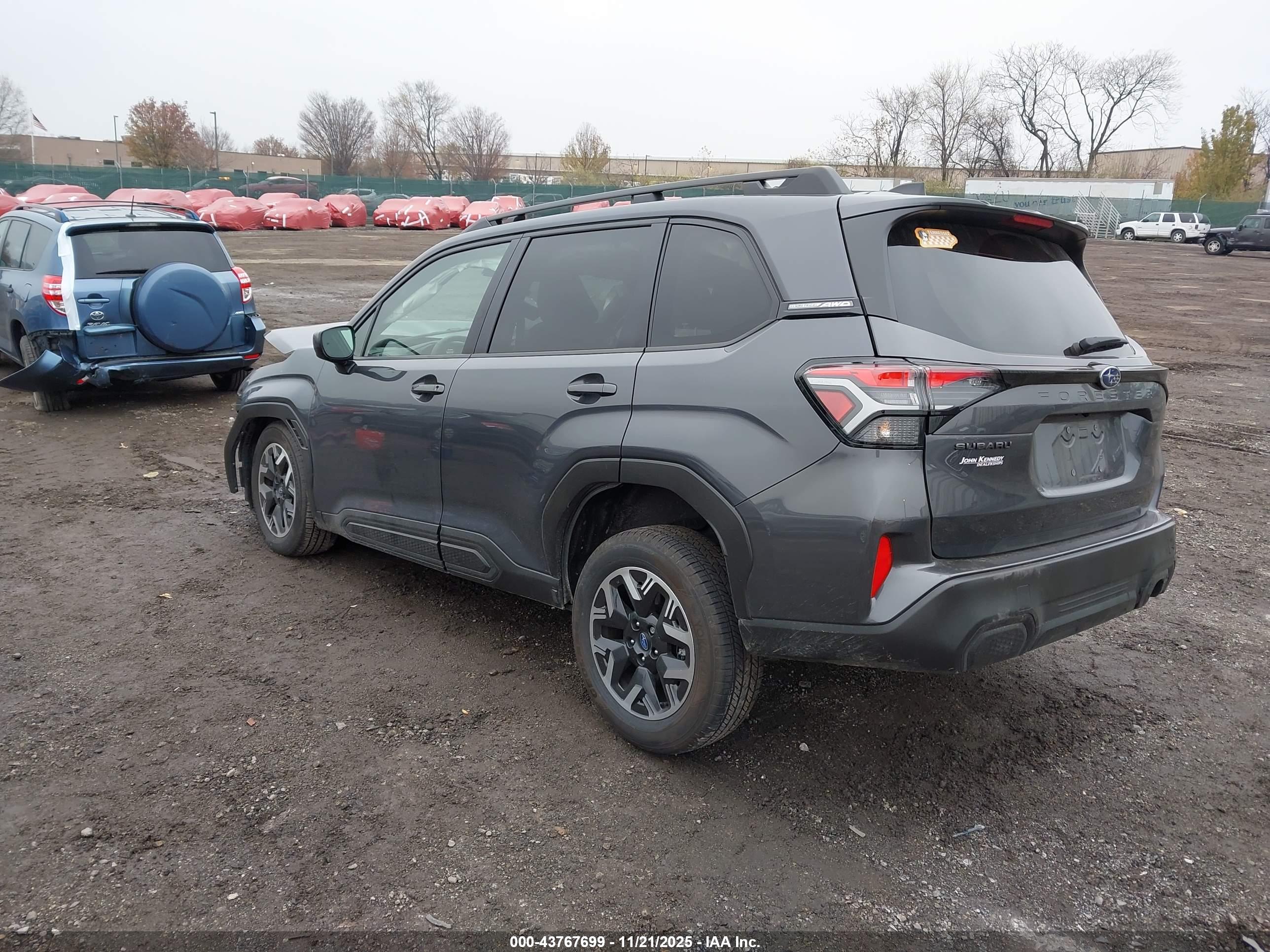 SUBARU FORESTER image 3
