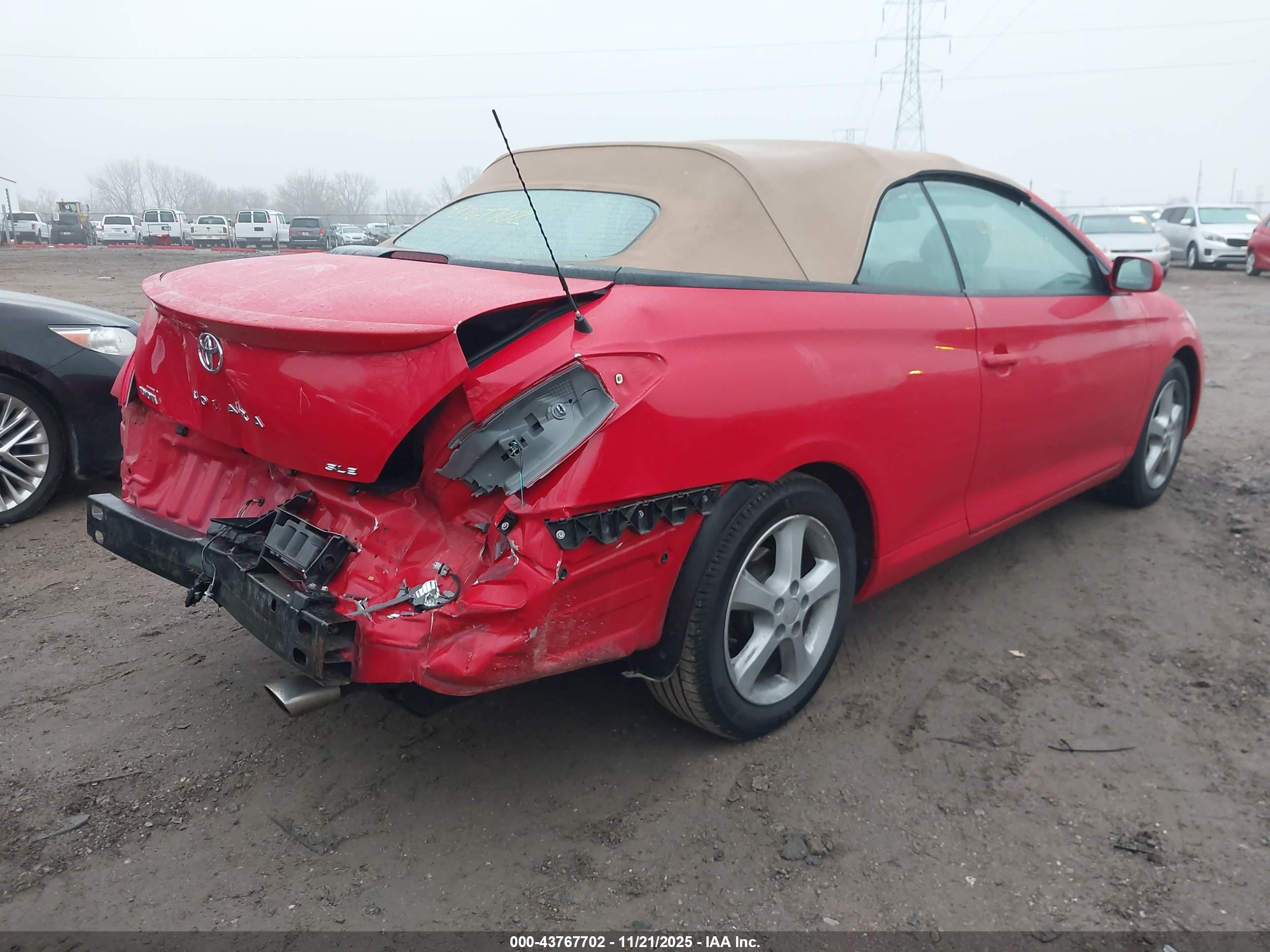 TOYOTA CAMRY image 4