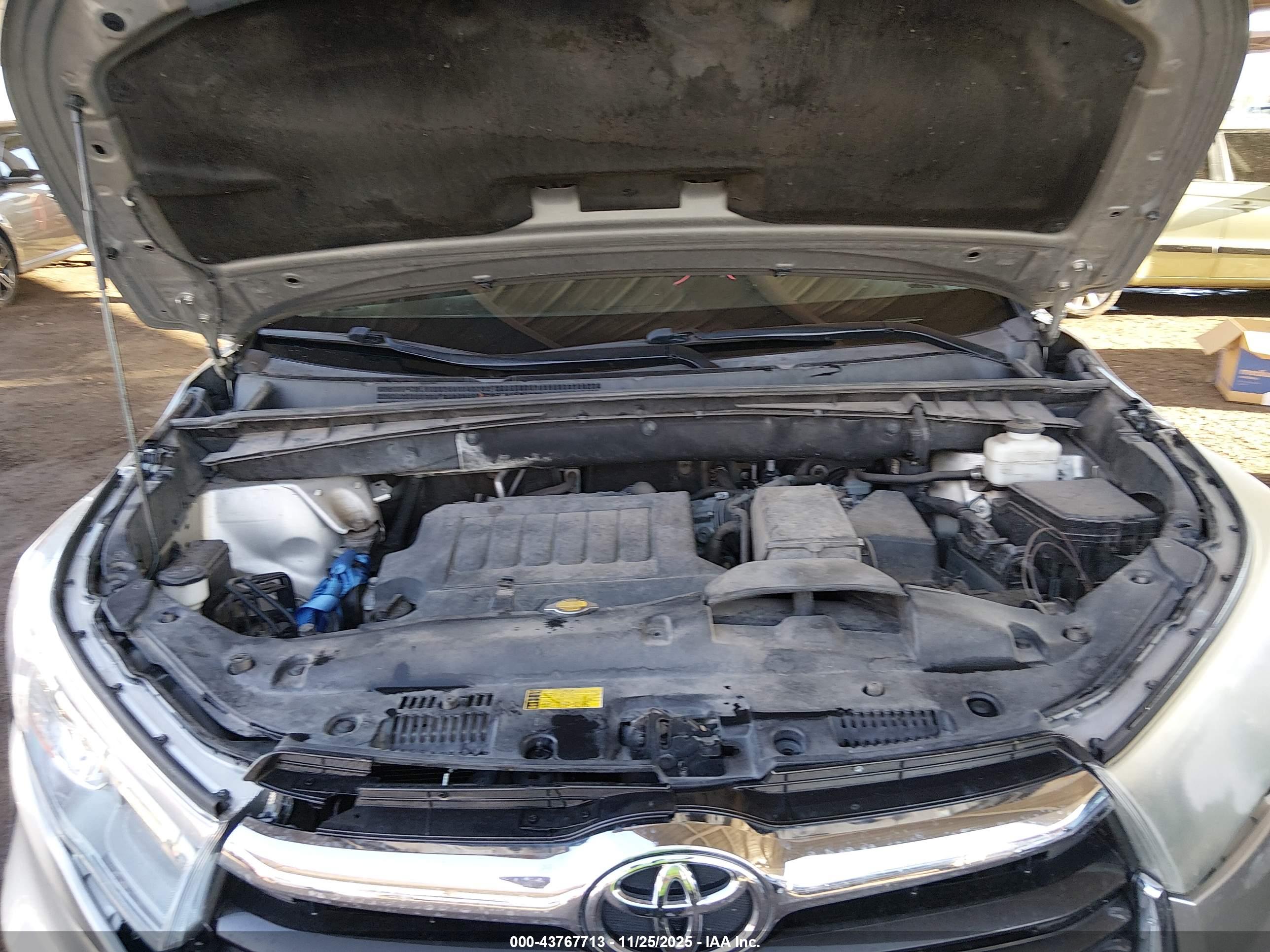 TOYOTA HIGHLANDER image 10