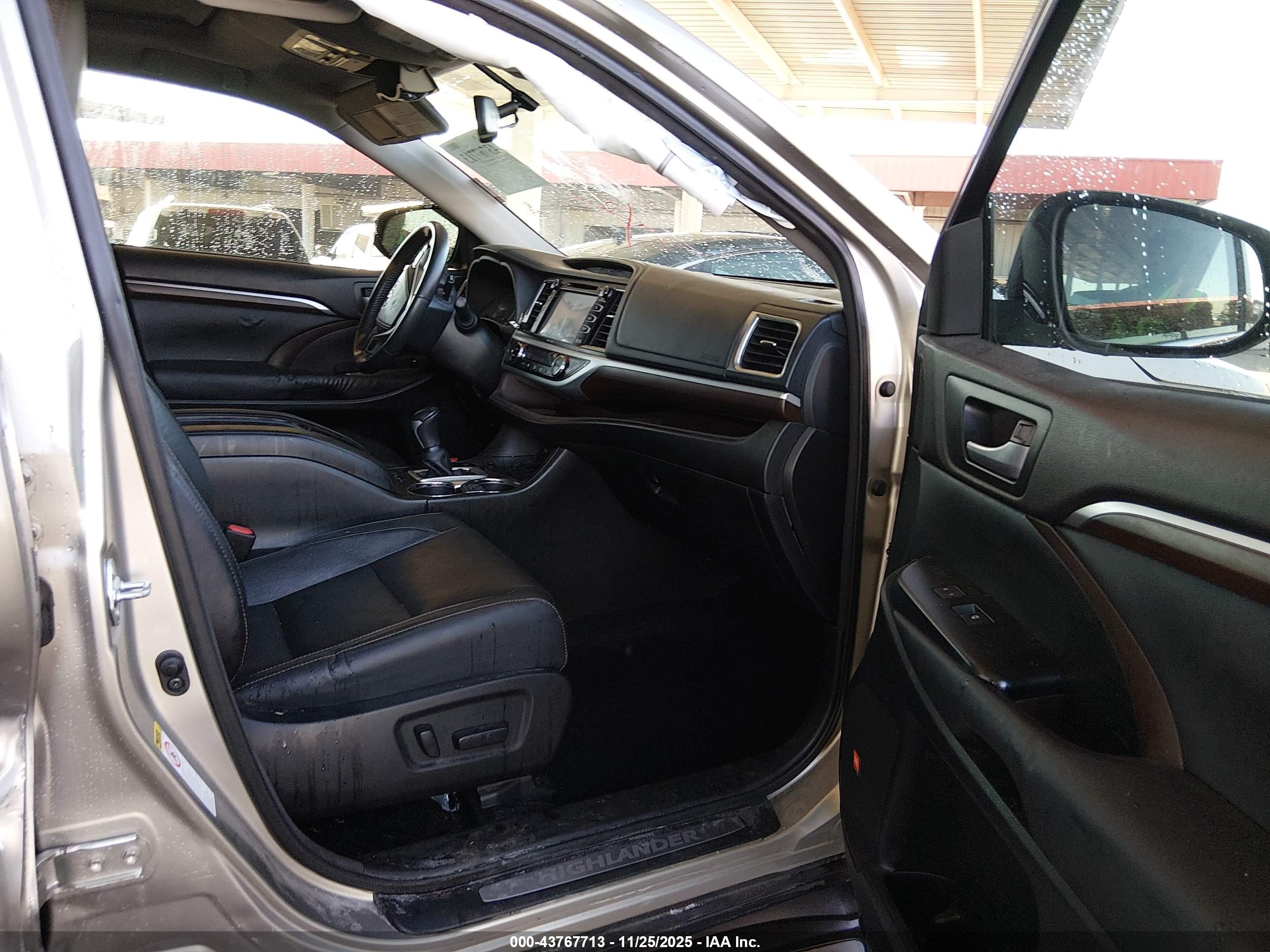 TOYOTA HIGHLANDER image 5
