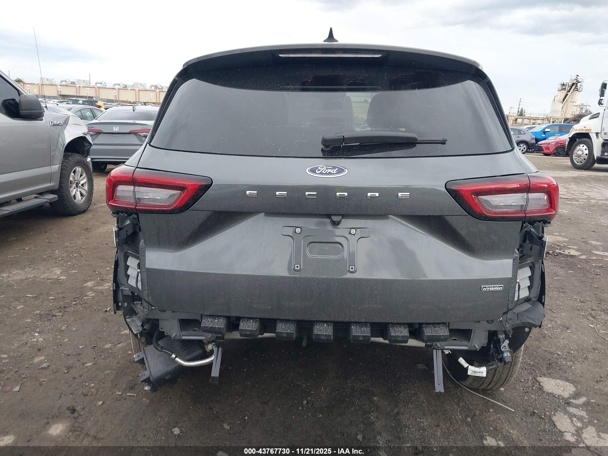 FORD ESCAPE image 6