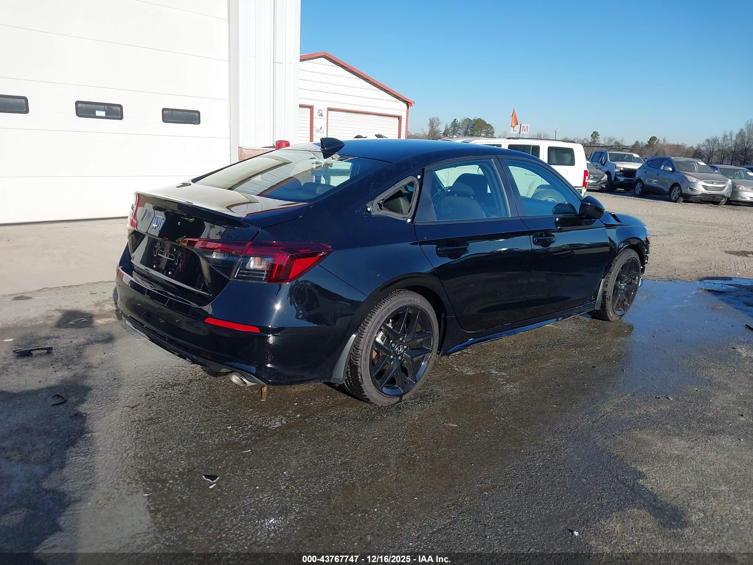 HONDA CIVIC image 4