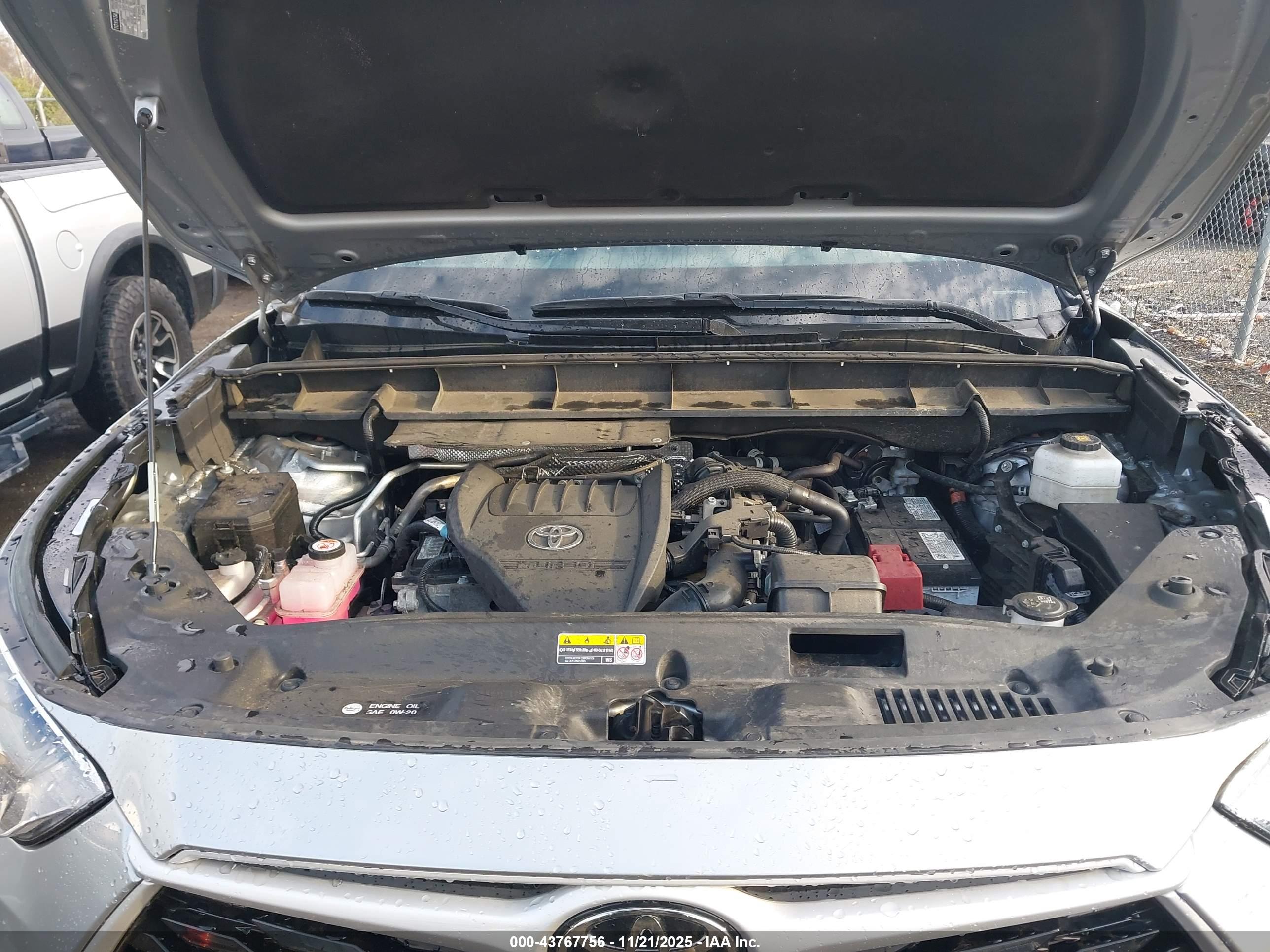 TOYOTA HIGHLANDER image 10