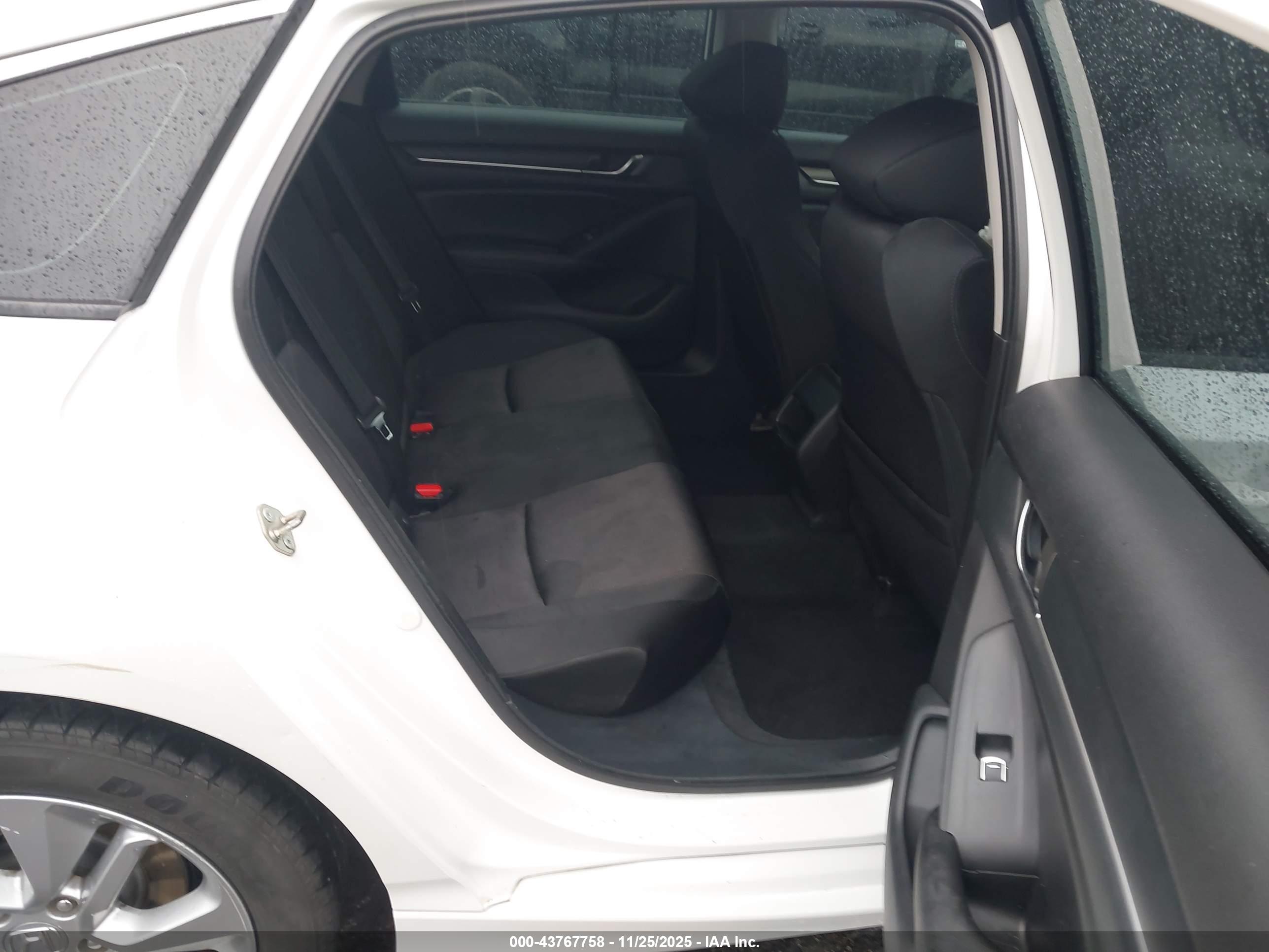 HONDA ACCORD image 8