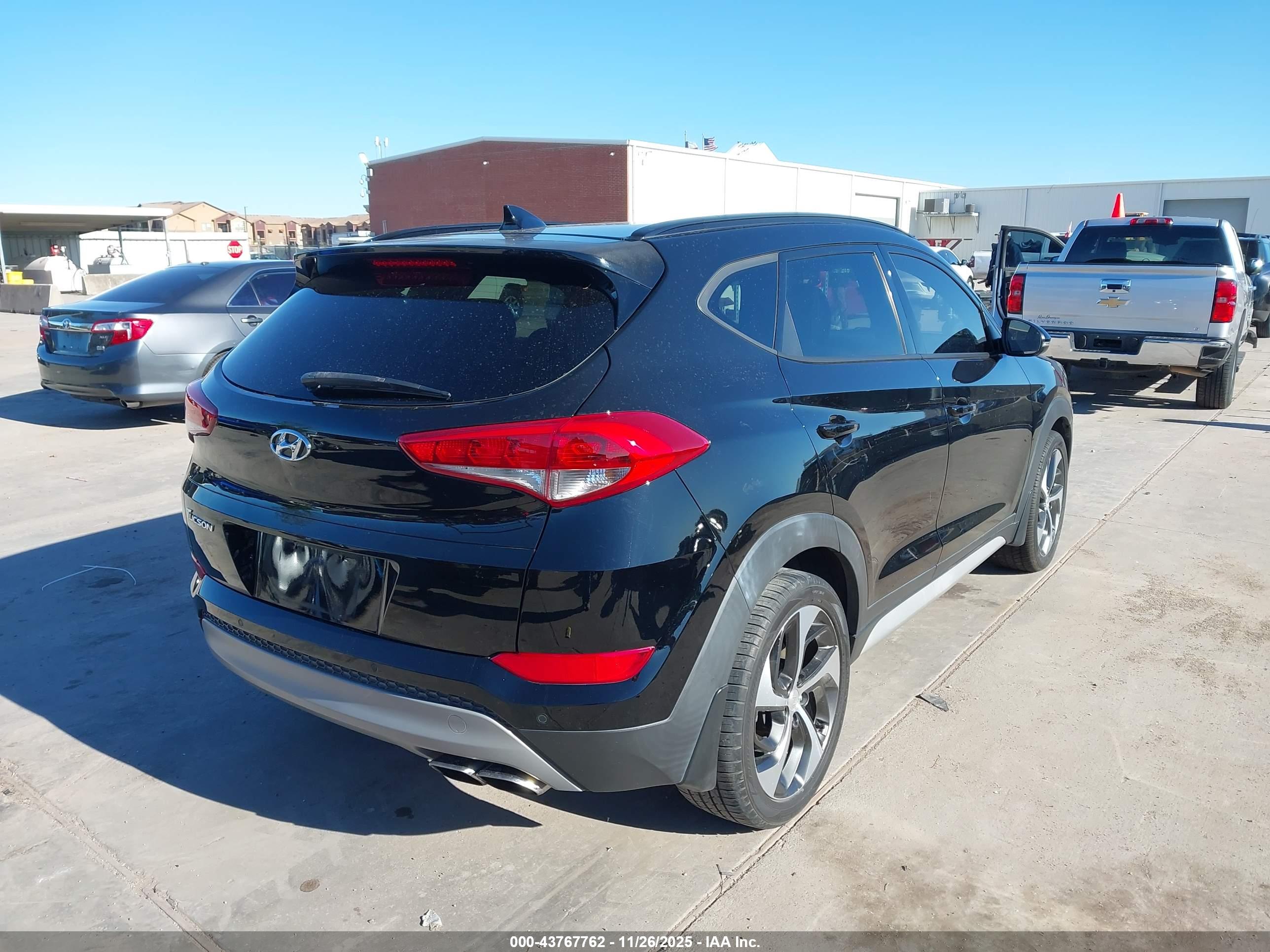 HYUNDAI TUCSON image 4