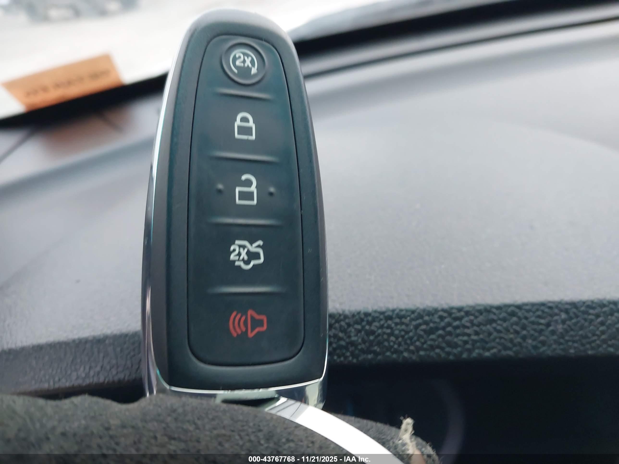 FORD EXPLORER image 11