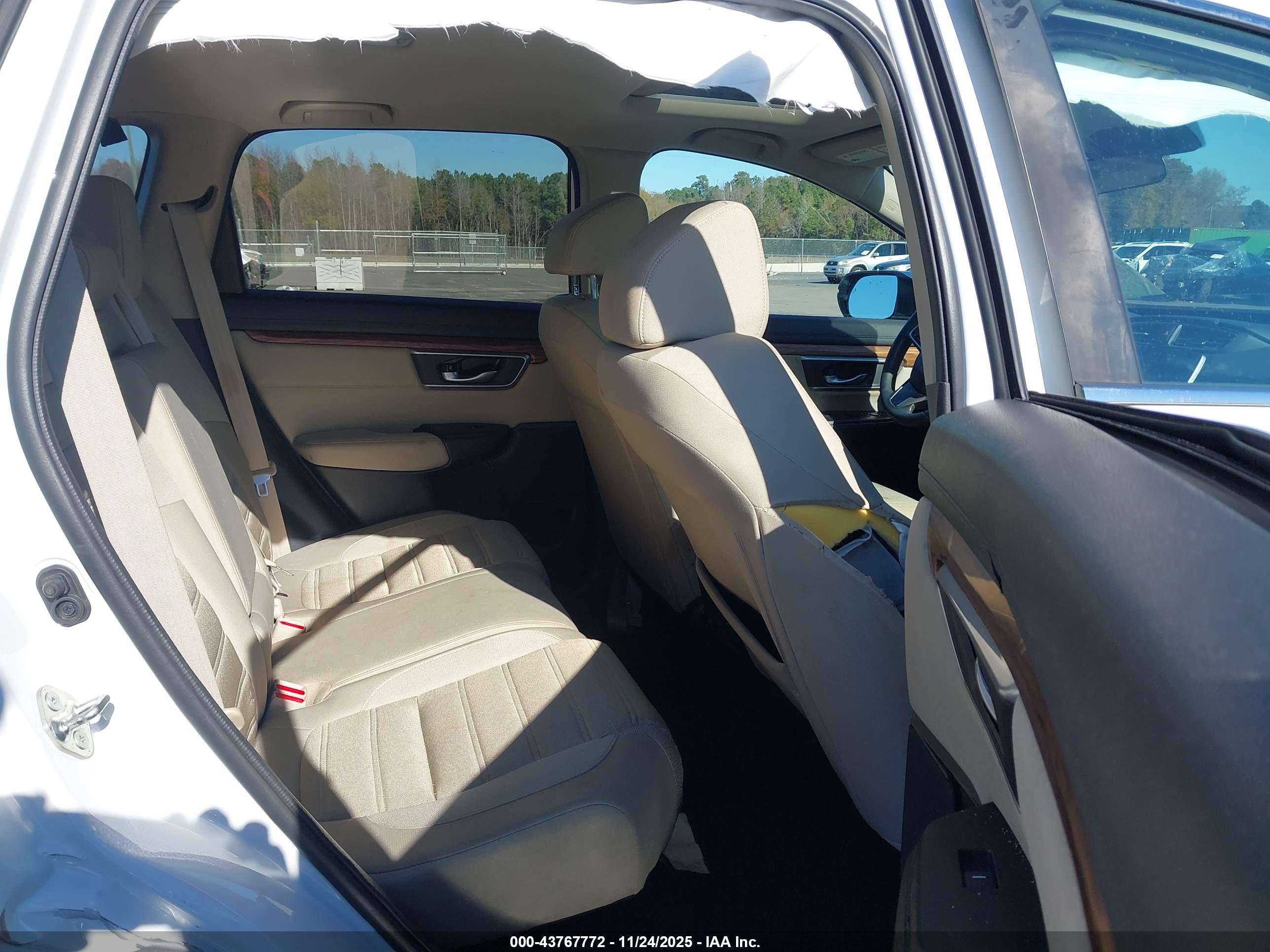 HONDA CR-V image 8