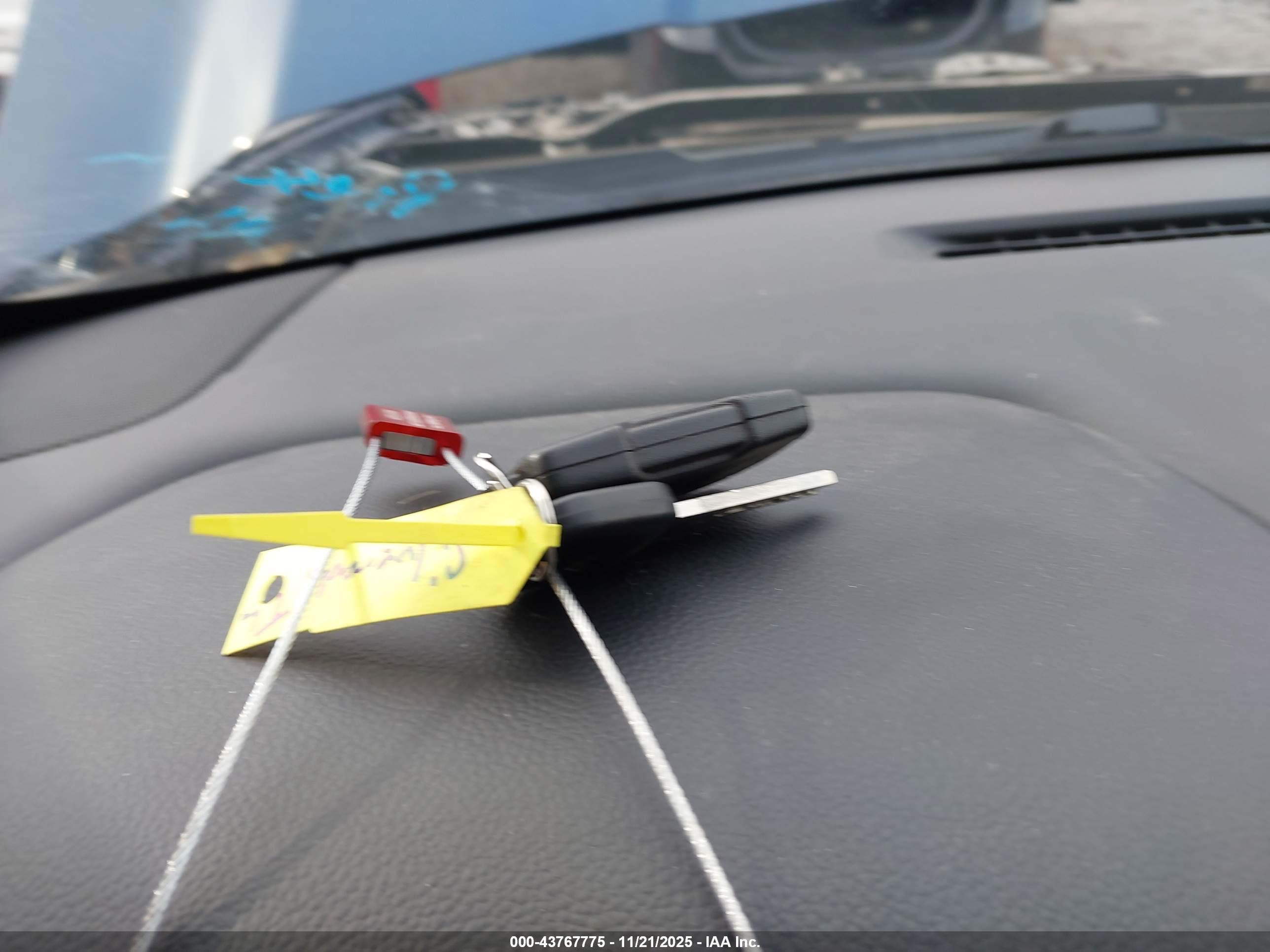 CHEVROLET SILVERADO image 11