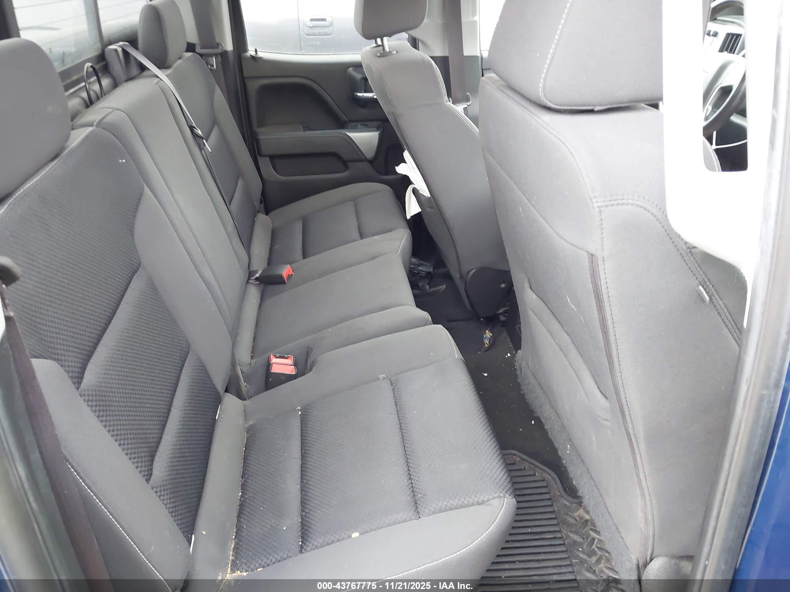 CHEVROLET SILVERADO image 8