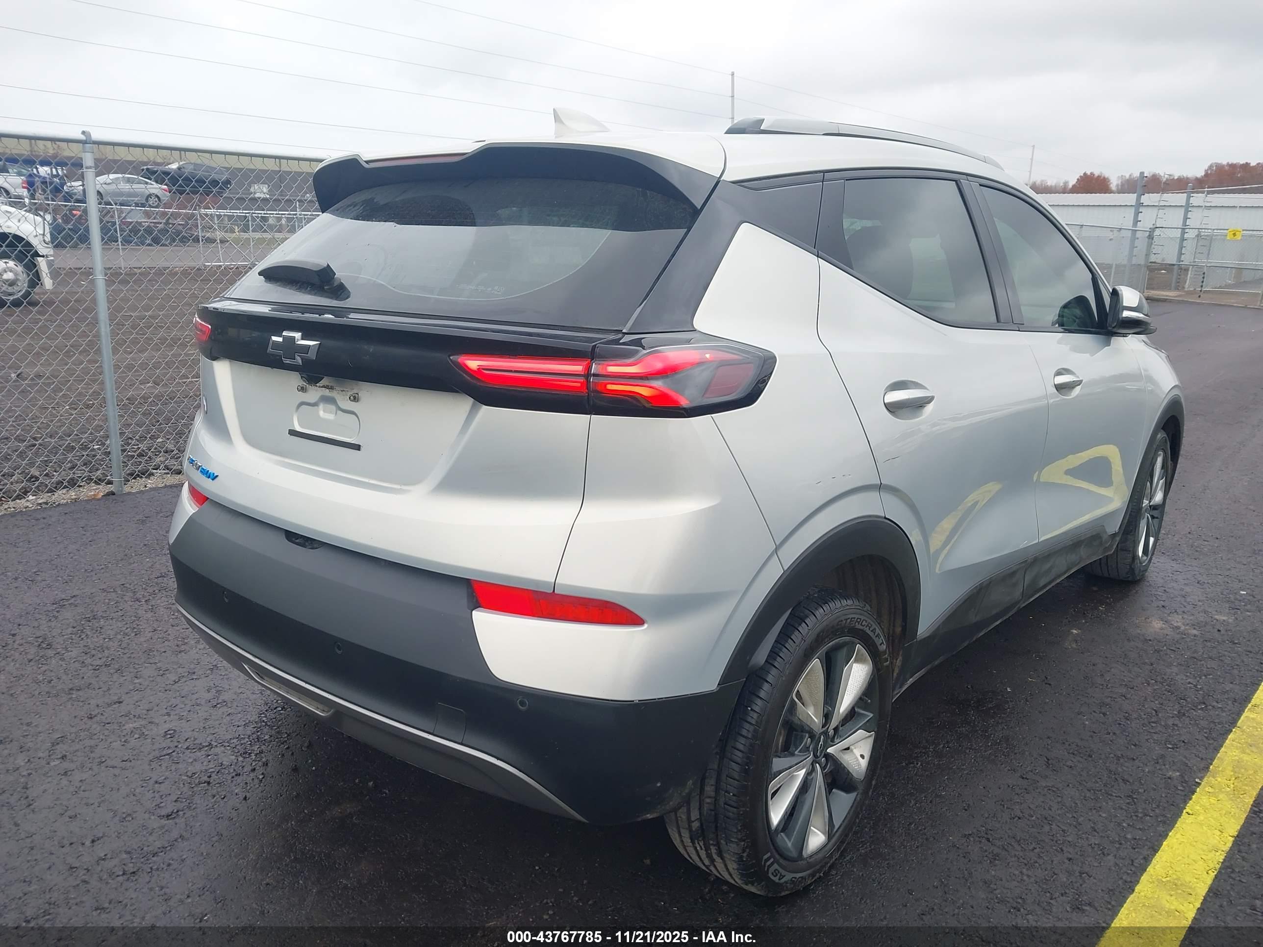 CHEVROLET BOLT image 4