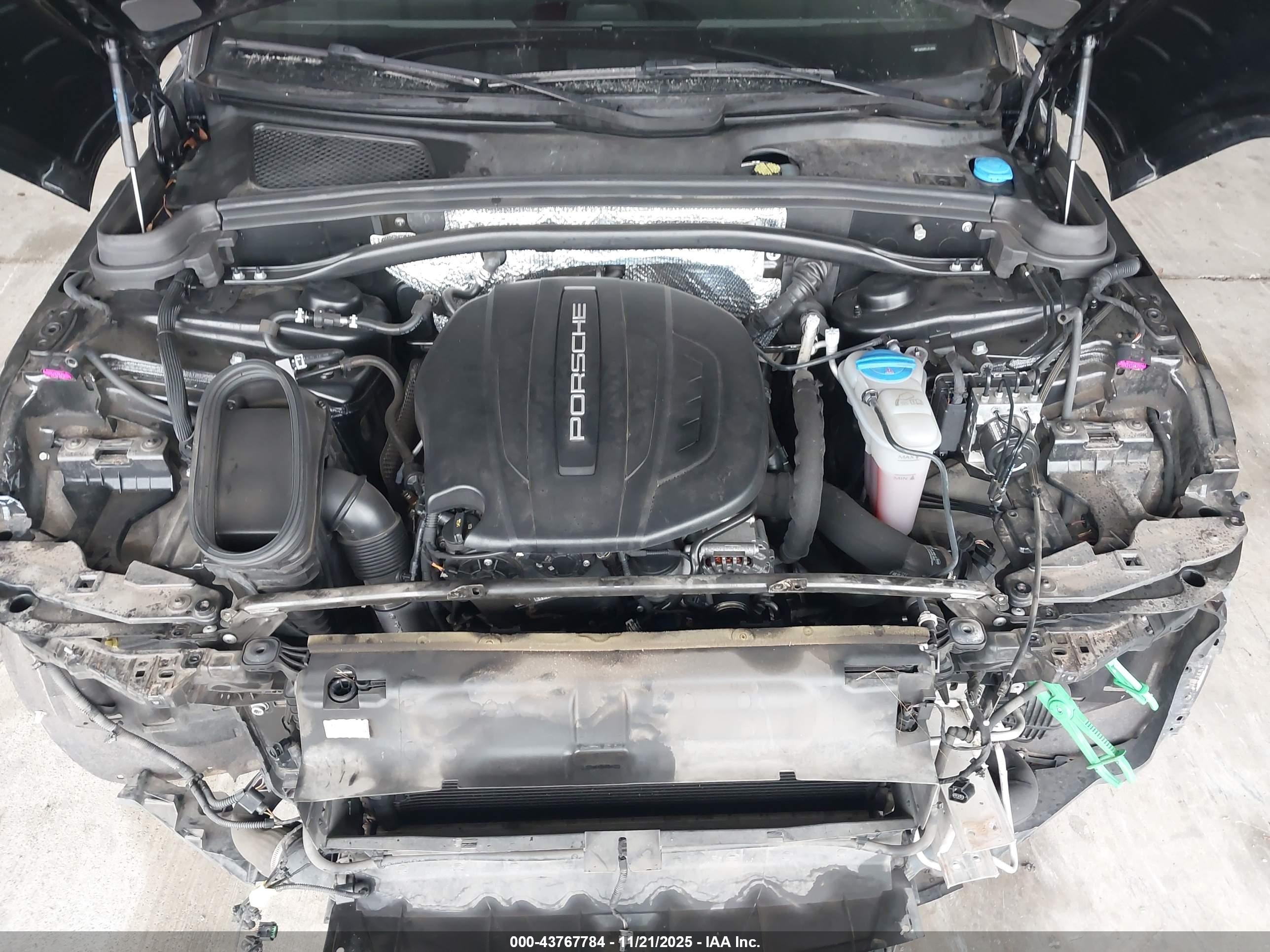 PORSCHE MACAN image 10