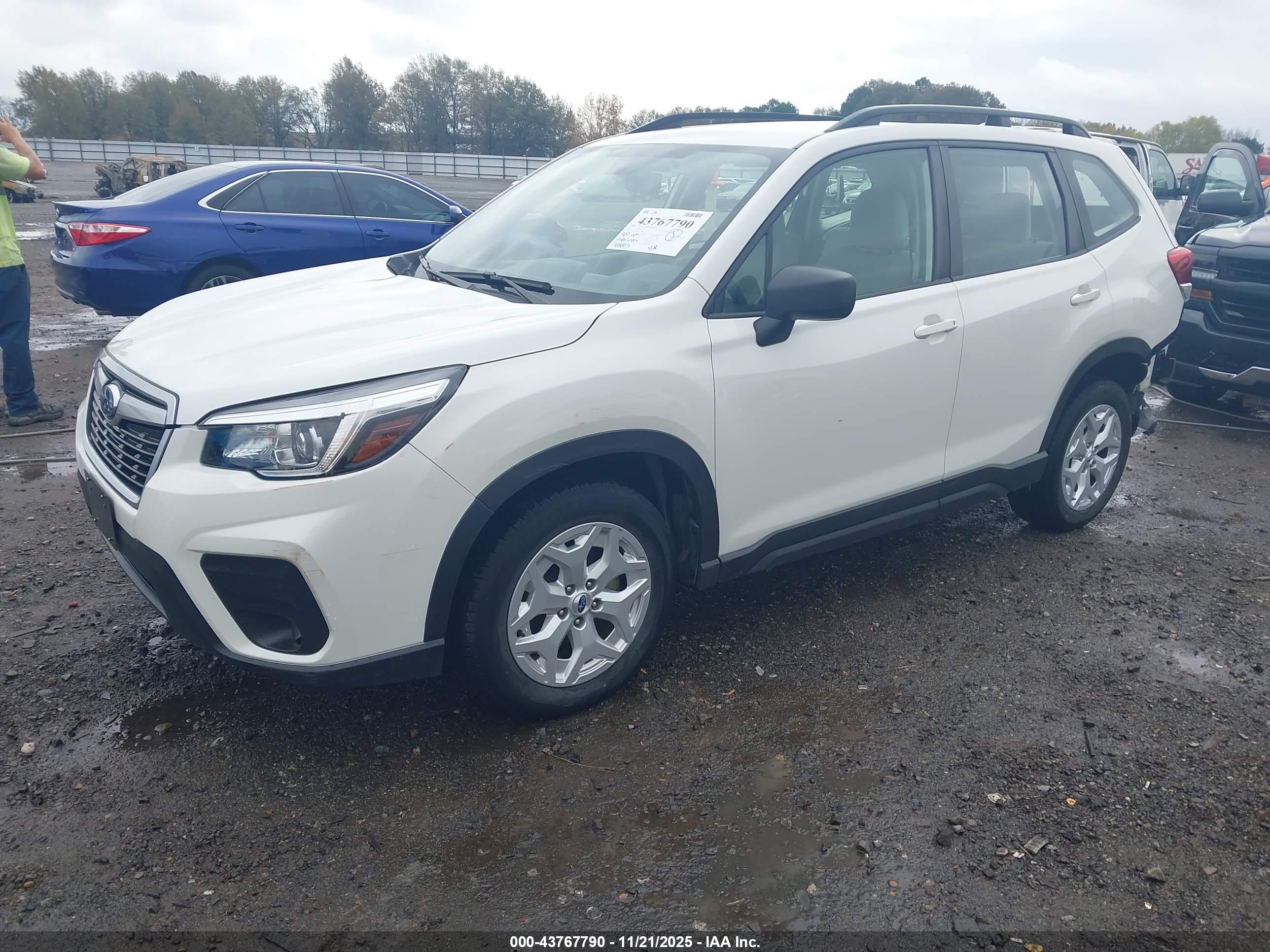 SUBARU FORESTER image 2