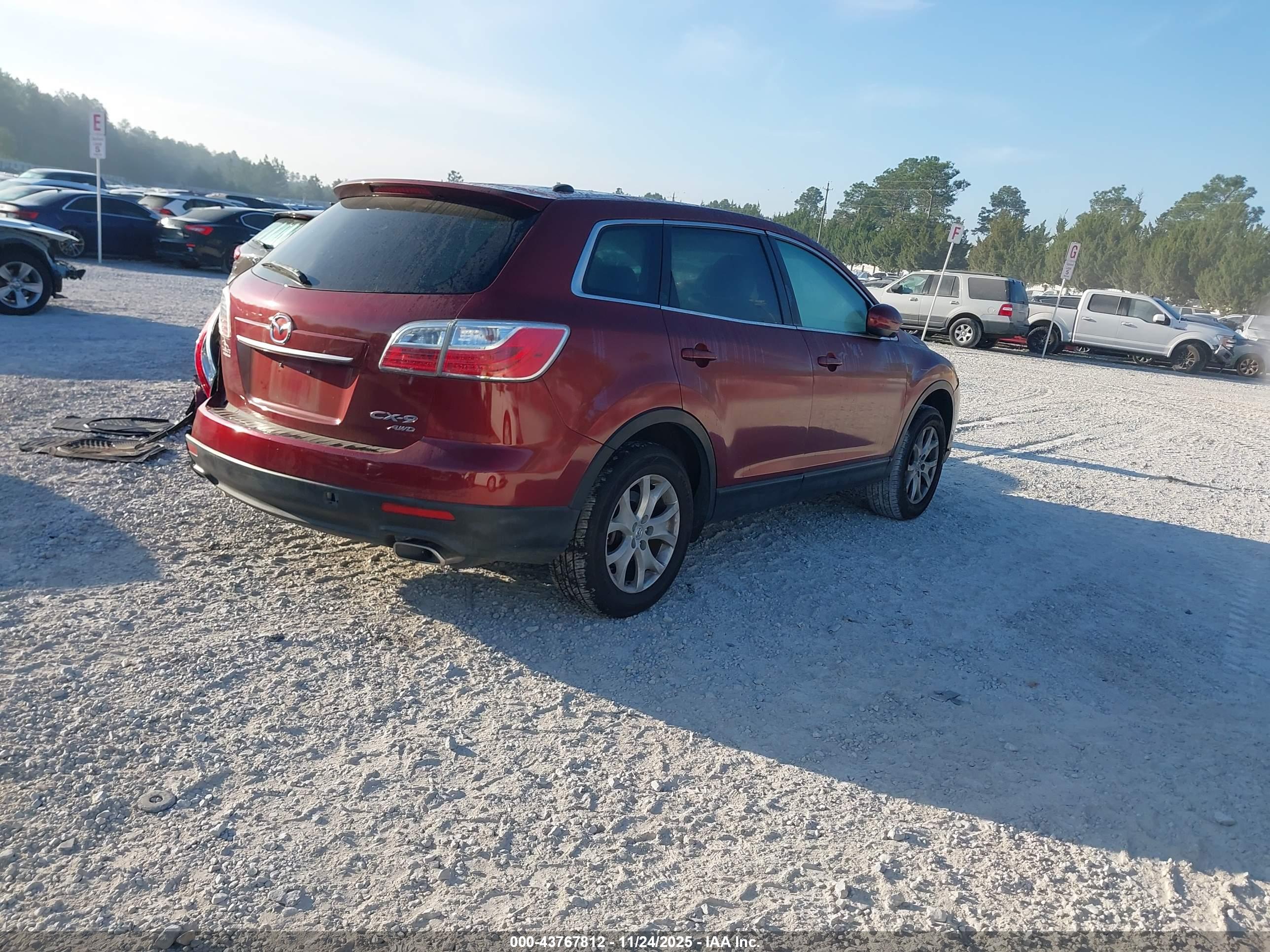 MAZDA CX-9 image 4