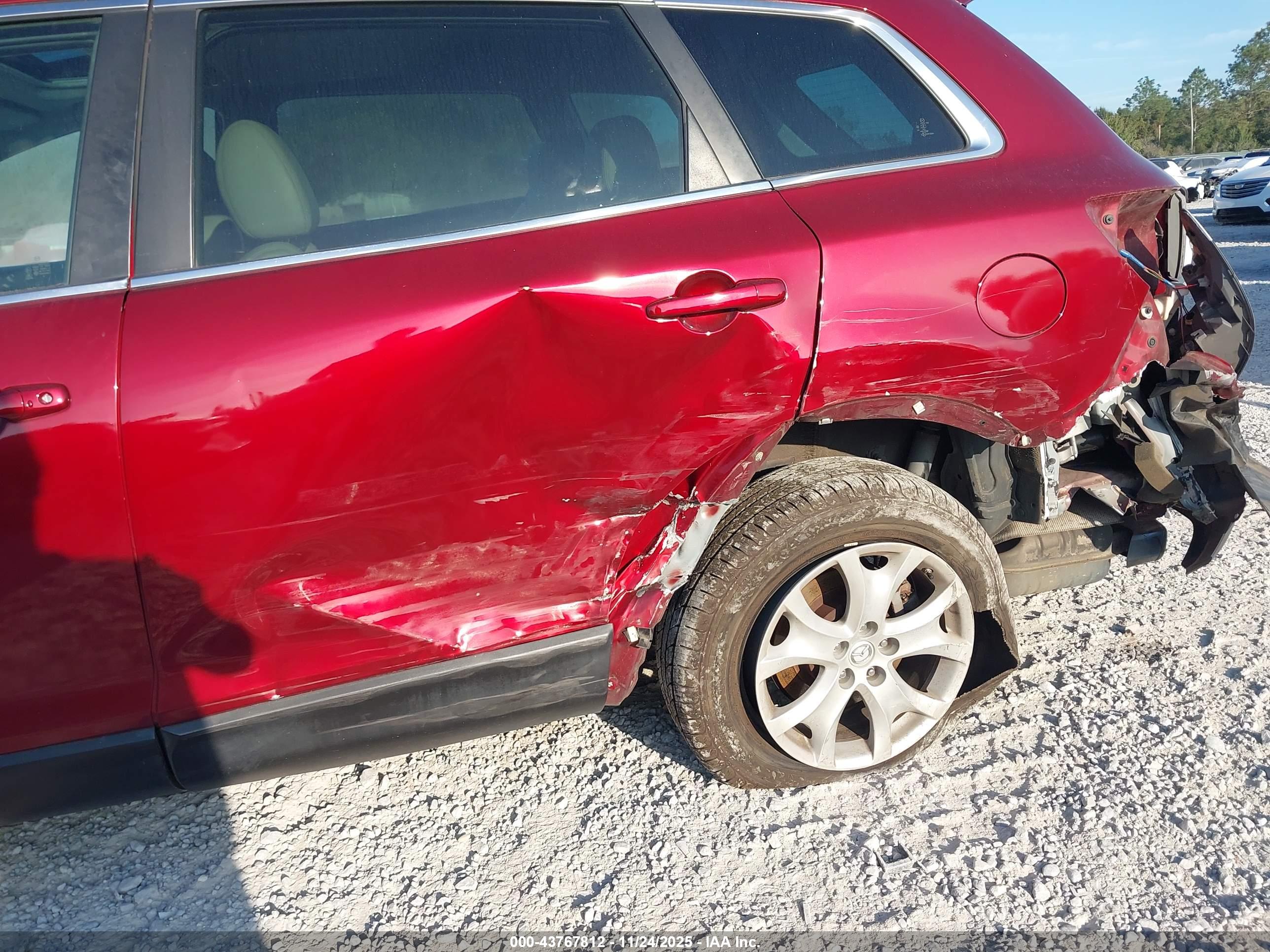 MAZDA CX-9 image 6