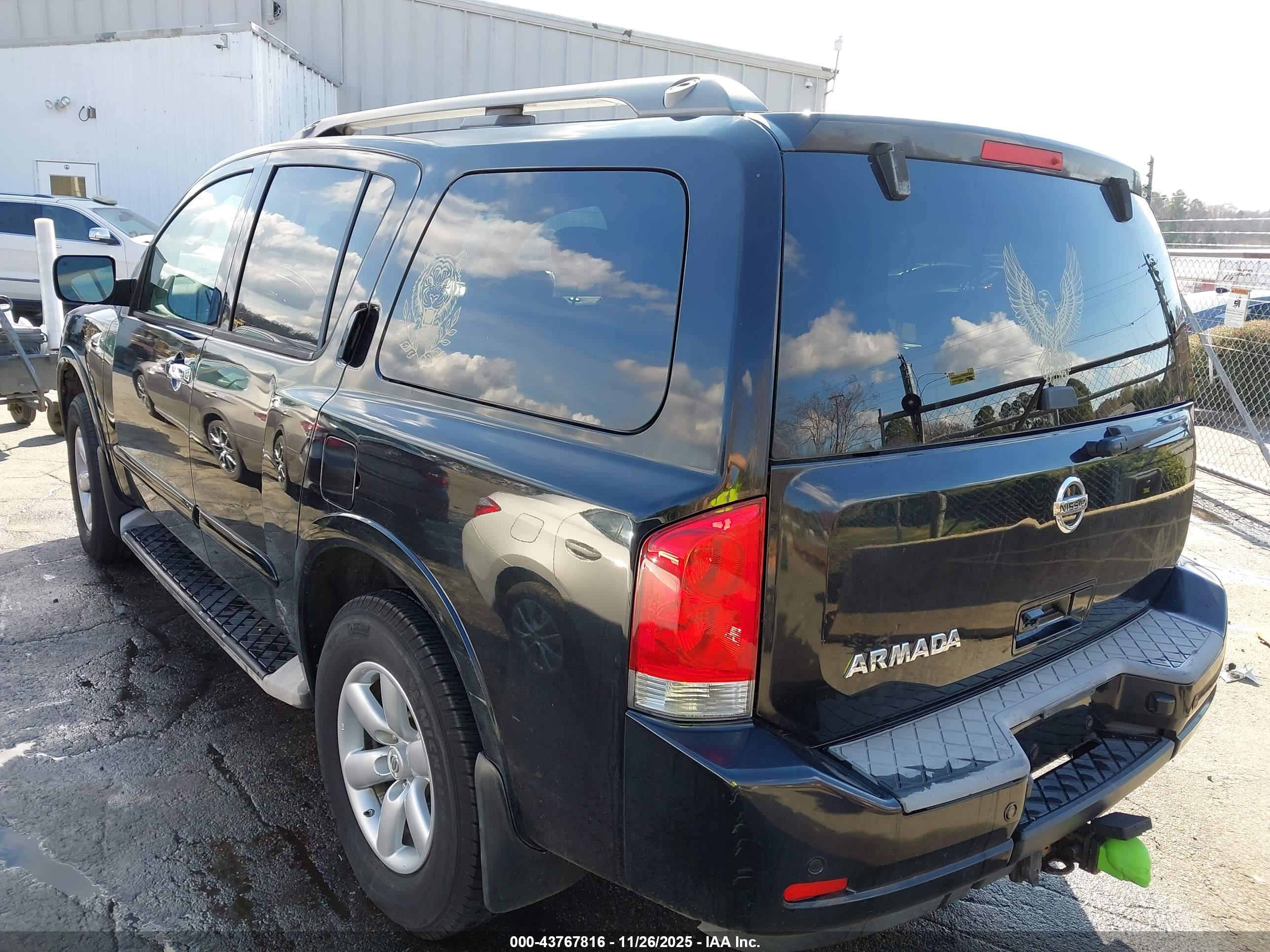 NISSAN ARMADA image 3