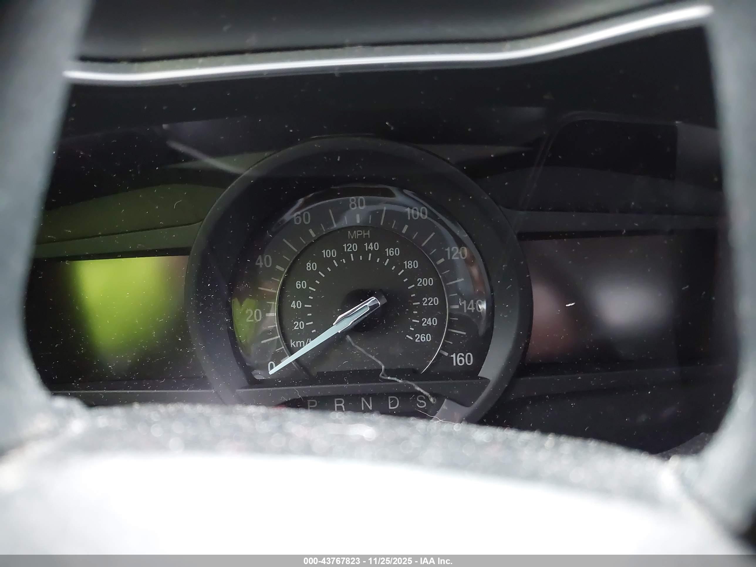 FORD FUSION image 7